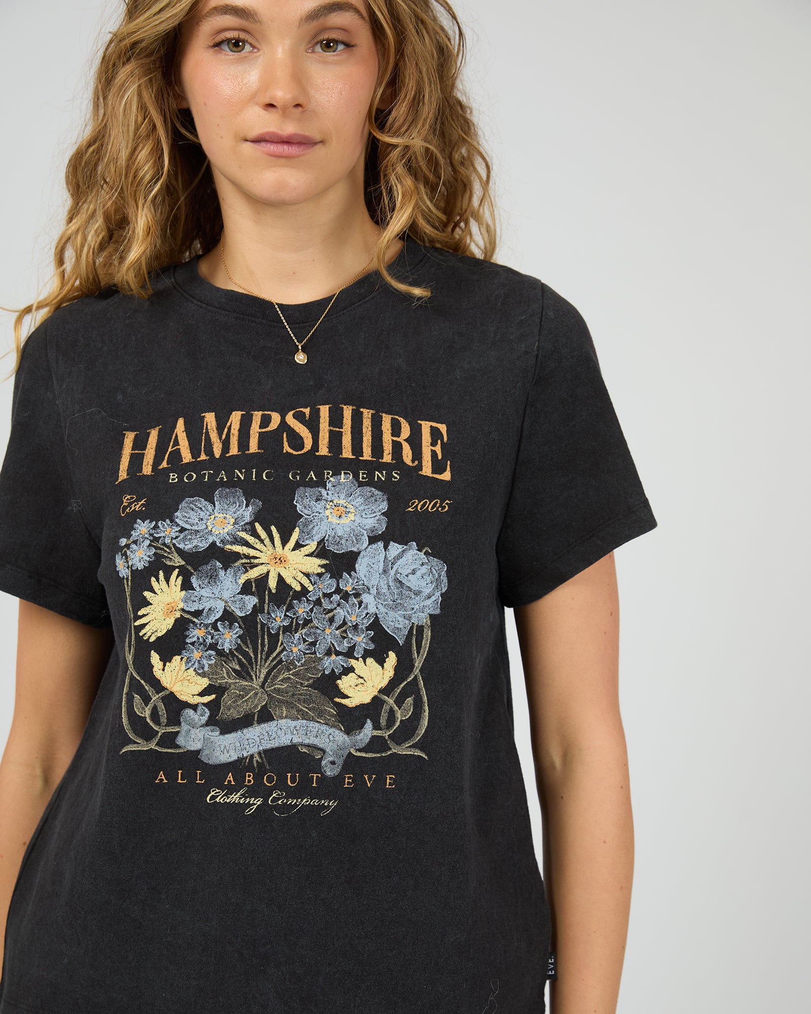 All About Eve Hampshire Regular Tee Washed Black - Image 3