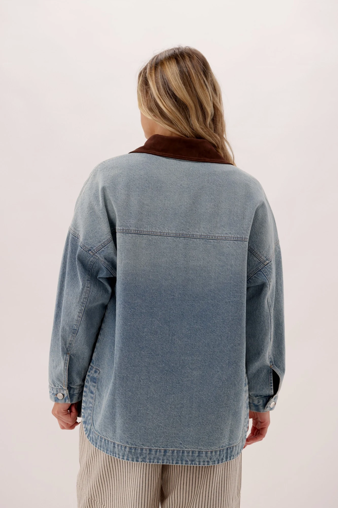 Ayva Denim Barn Jacket - Image 10