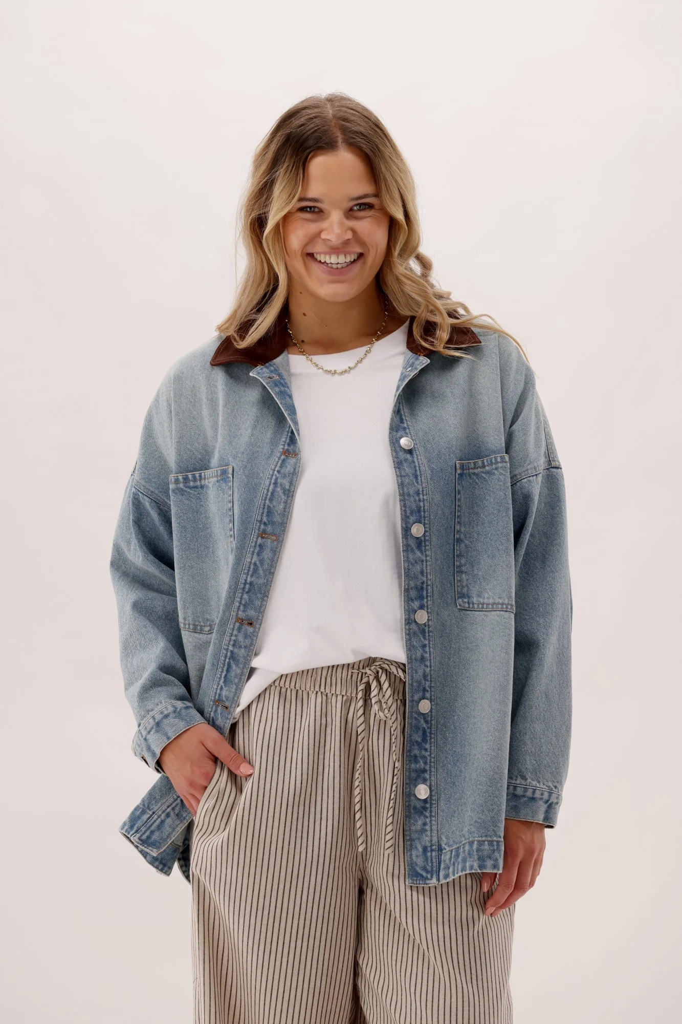 Ayva Denim Barn Jacket - Image 8