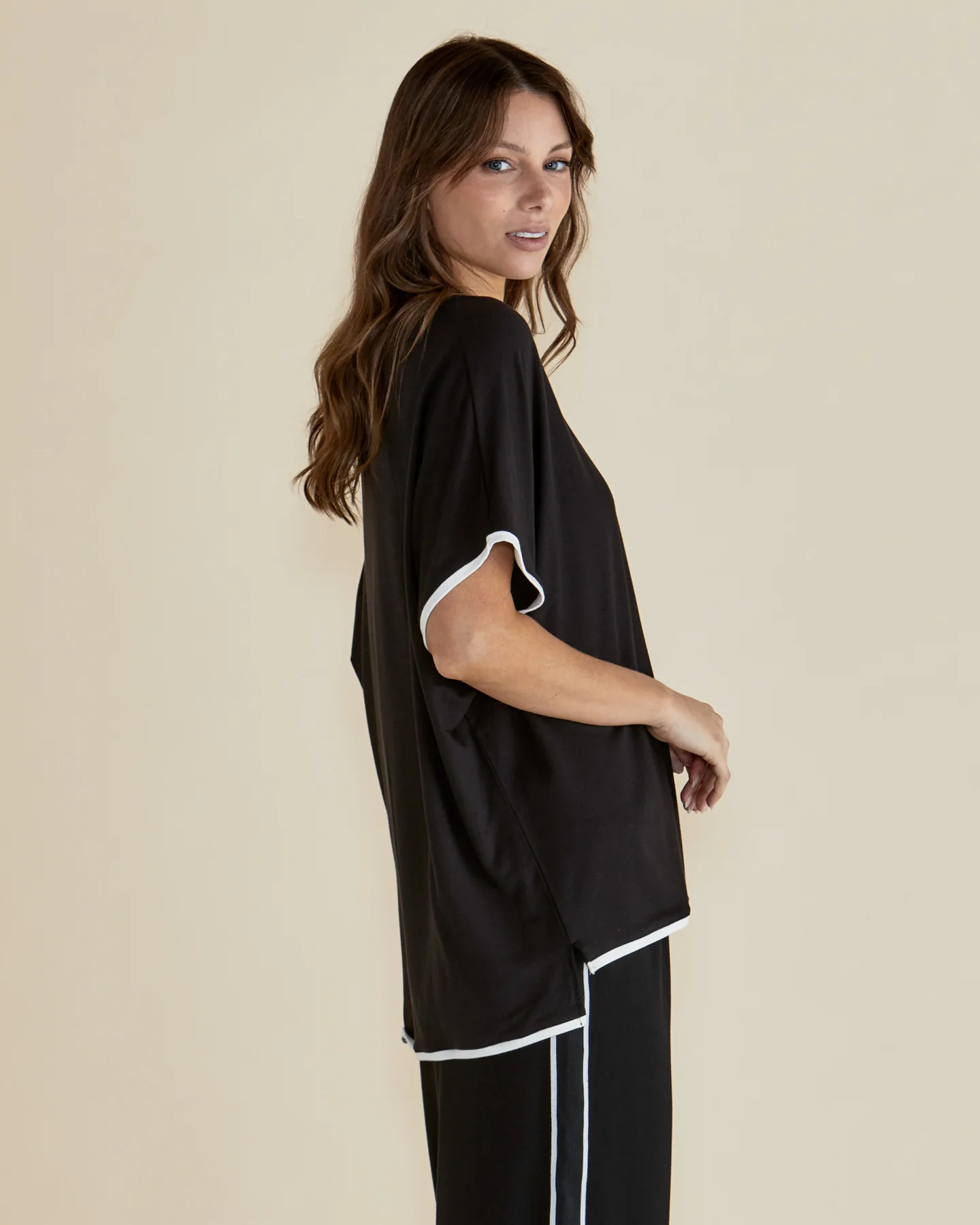 Betty Basics Clara Tee Black - Image 3
