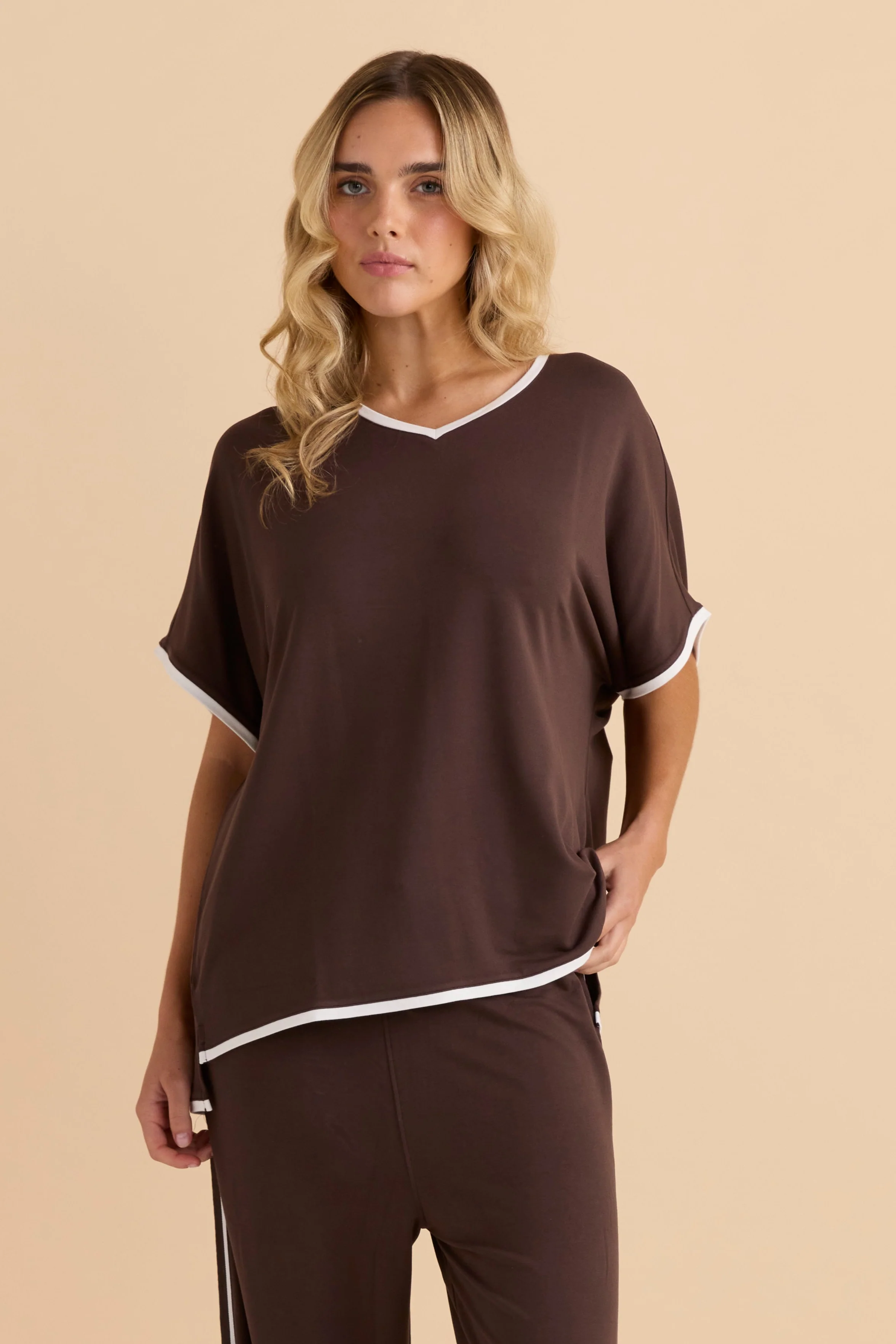 Betty Basics Clara Tee Chocolate