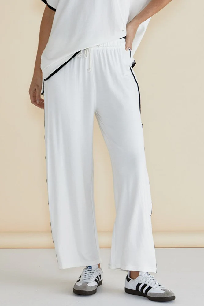 Betty Basics Evelyn Wide Leg Jogger White - Image 2