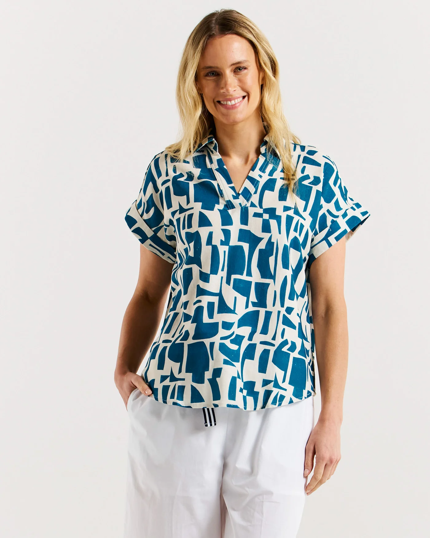 Betty Basics Flores Blouse Geo Print - Image 2