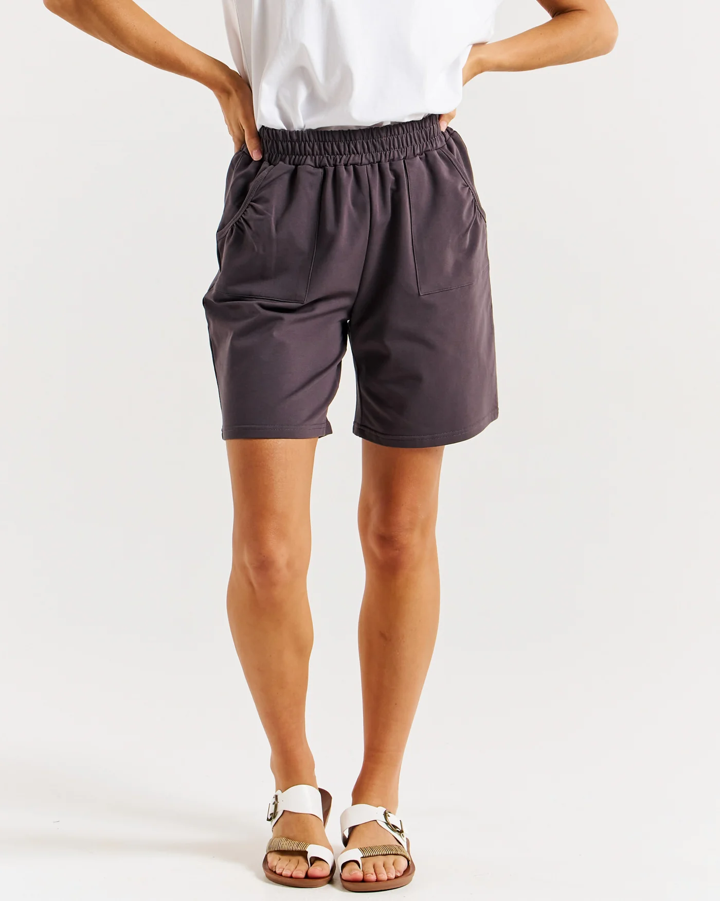 Betty Basics Harvard Short Smoke - Image 2