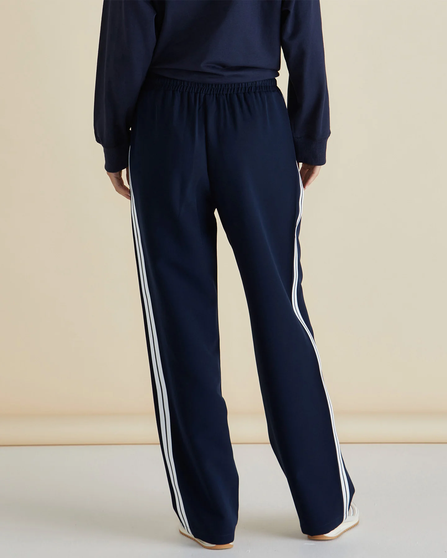 Betty Basics Maddison Jogger Navy - Image 4