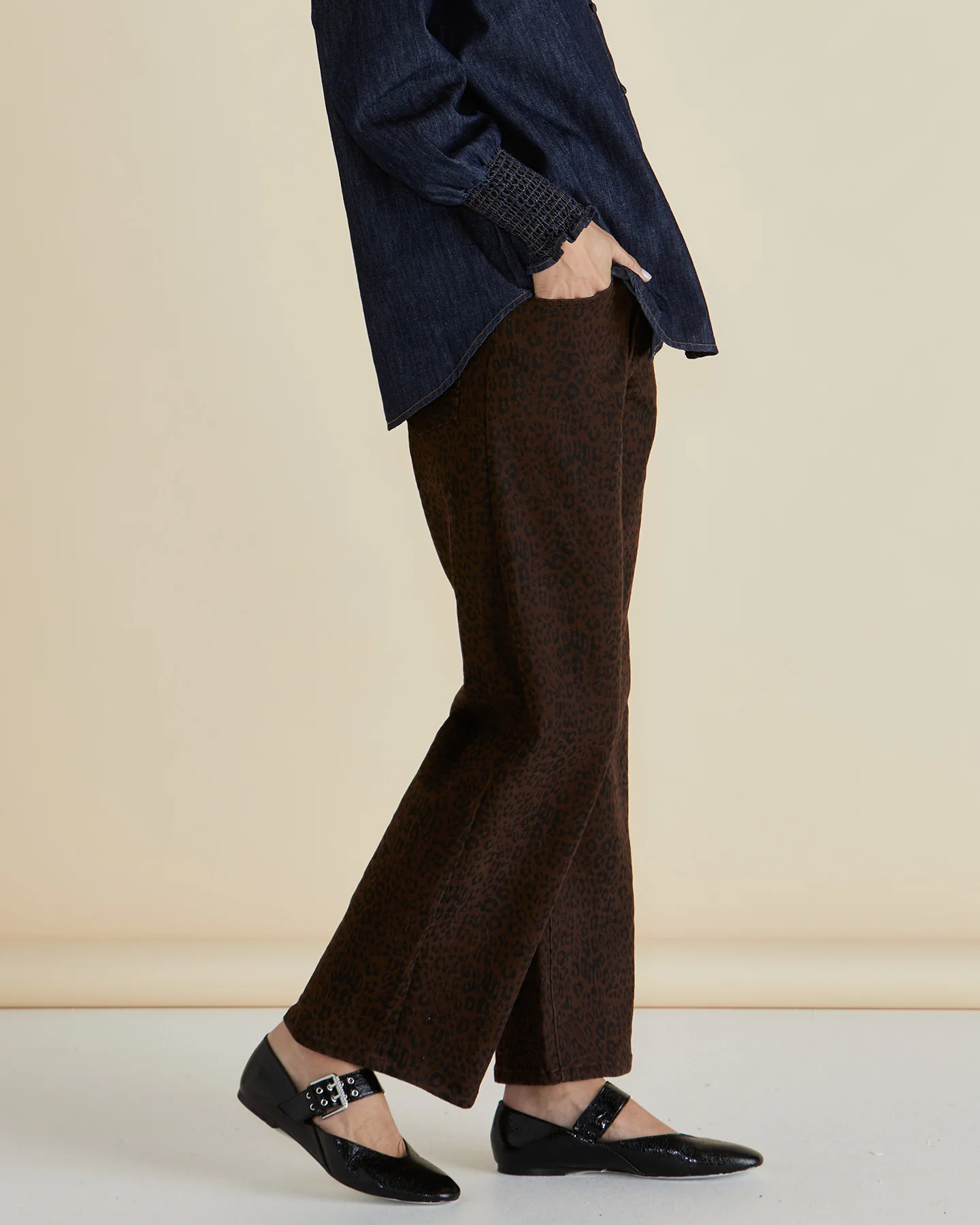 Betty Basics Steffie Relax Straight Leg Jean Leopard Chocolate Print - Image 3