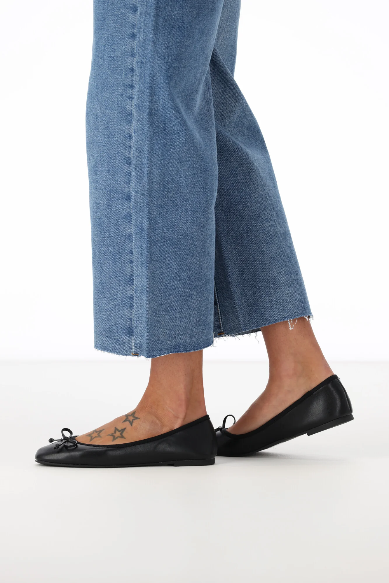 Billini Isaiah Flats Black - Image 7