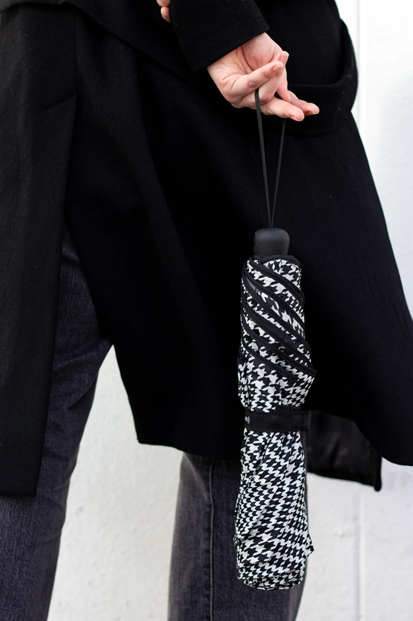 BLUNT Metro Umbrella Houndstooth - Image 2