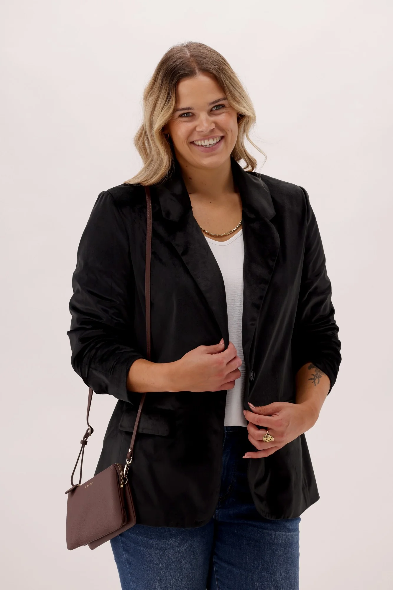 Celebration Weekender Velvet Blazer Black - Image 4