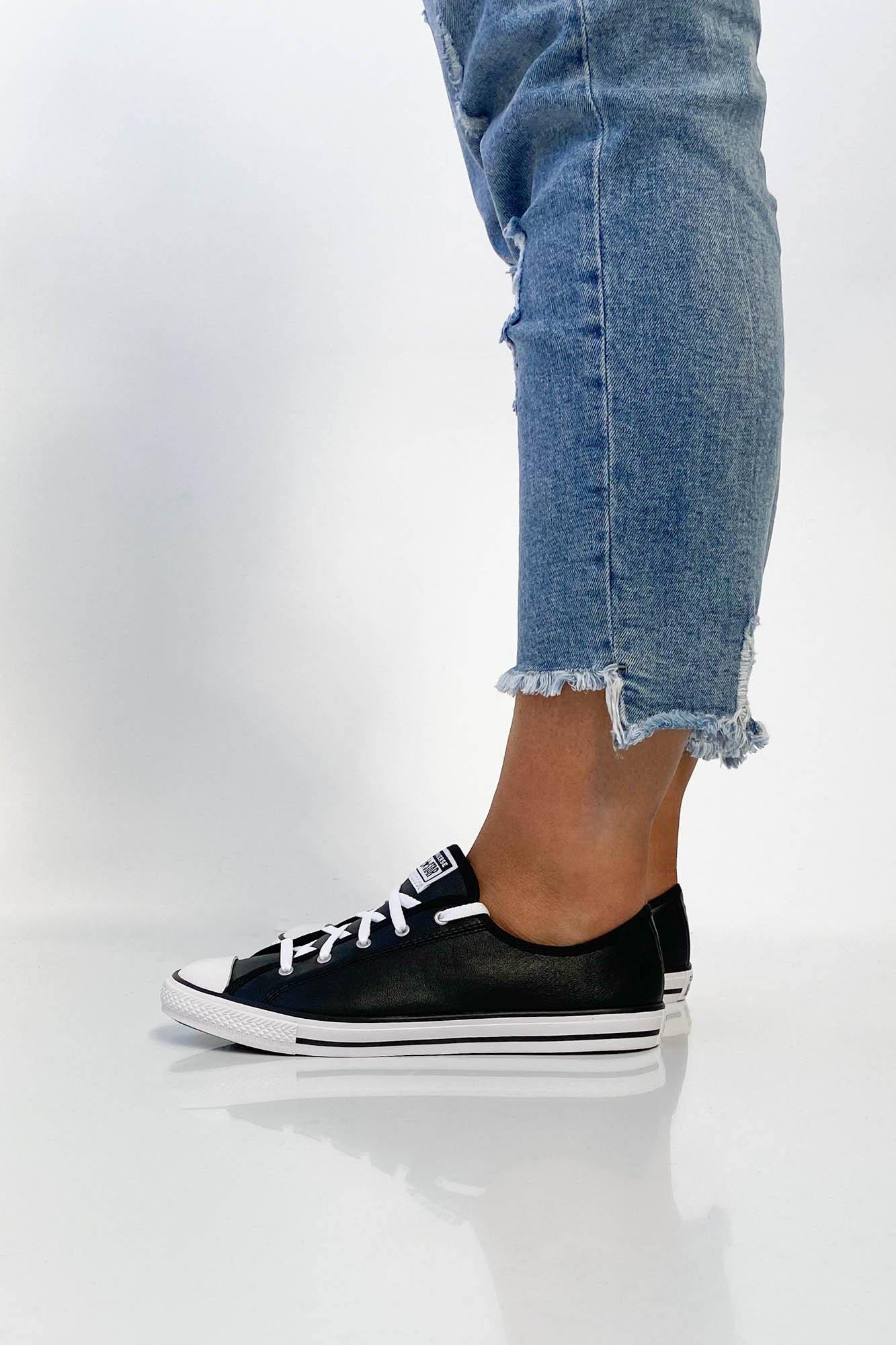 Converse Chuck Taylor Dainty Leather Low Black - Image 3
