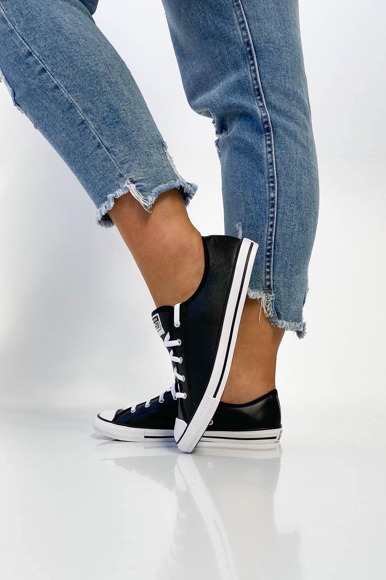 Converse Chuck Taylor Dainty Leather Low Black - Image 4