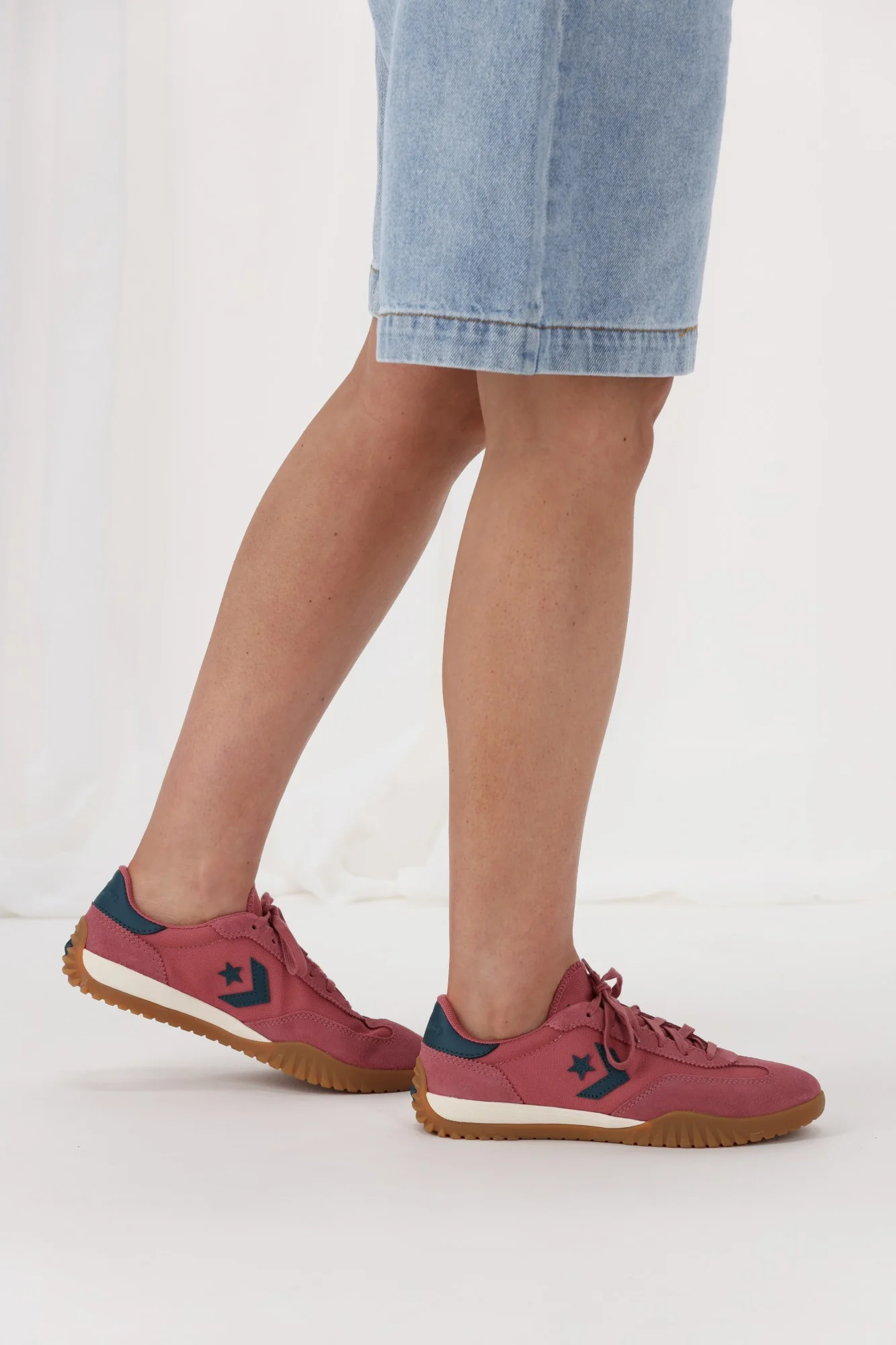 Converse Run Star Trainer Unisex Royal Flushed Darkly Jaded Gum - Image 2