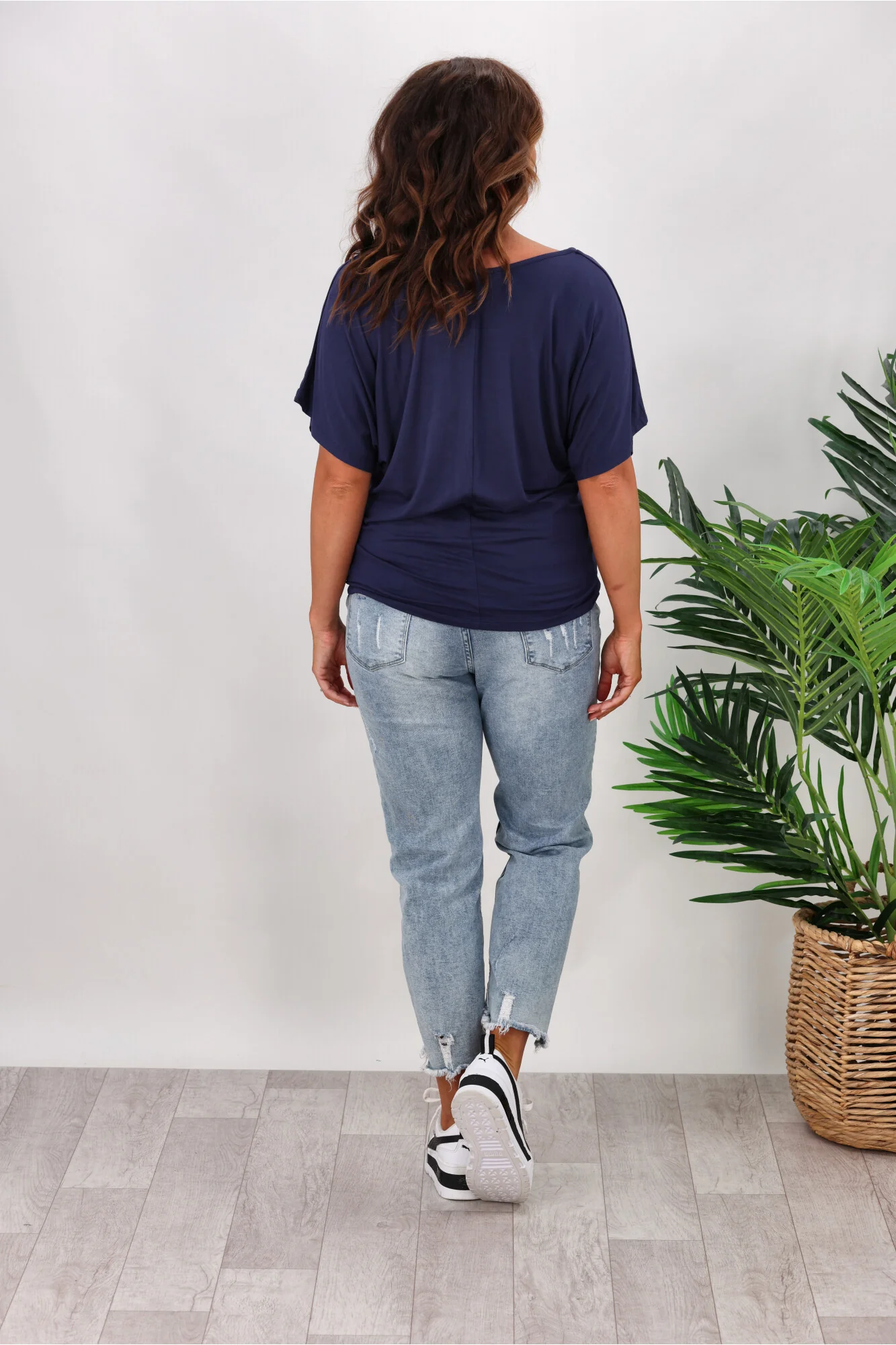 Betty Basics Maui Tee In Navy - Image 6
