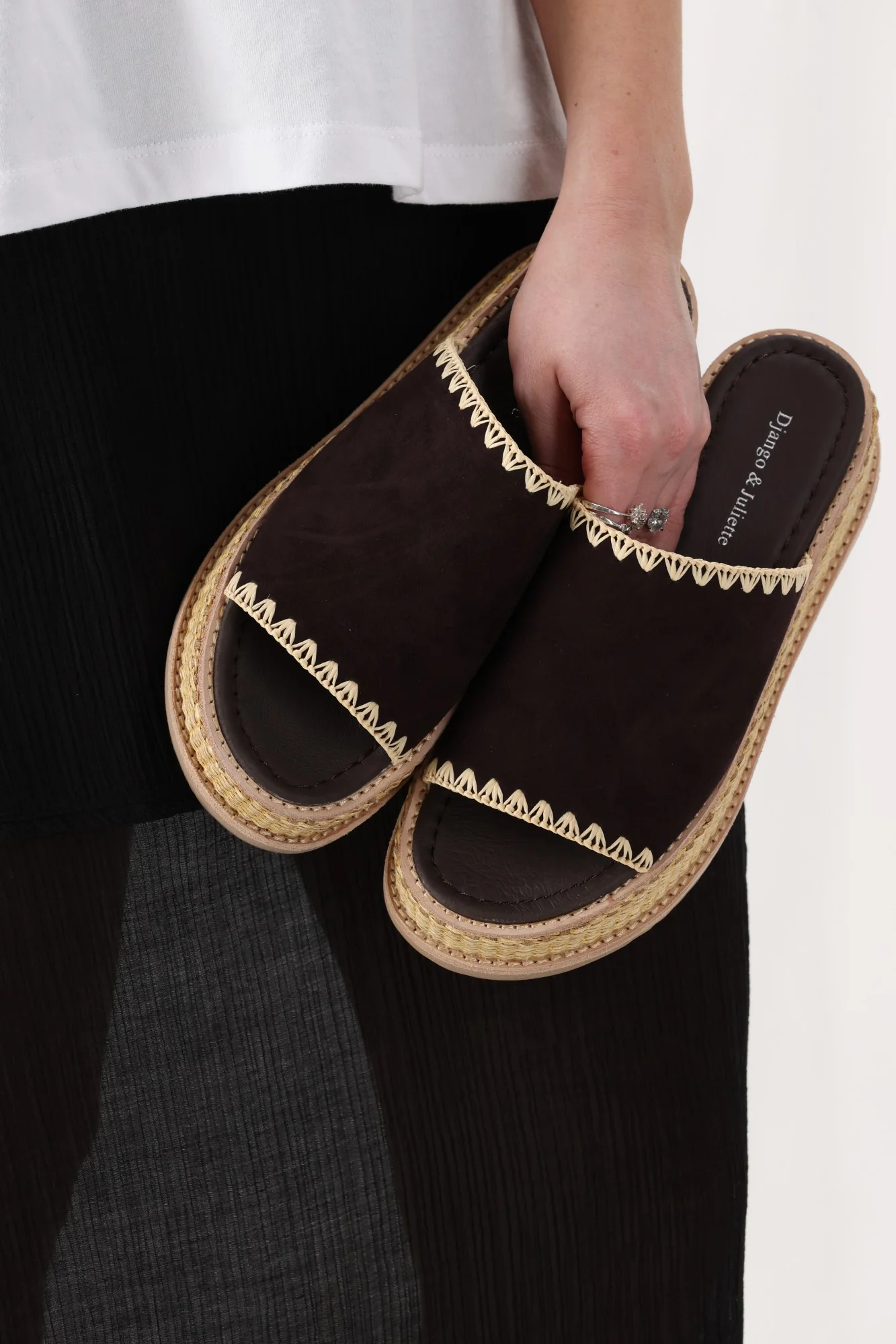 Django & Juliette Vibe Platform Chocolate Suede - Image 3
