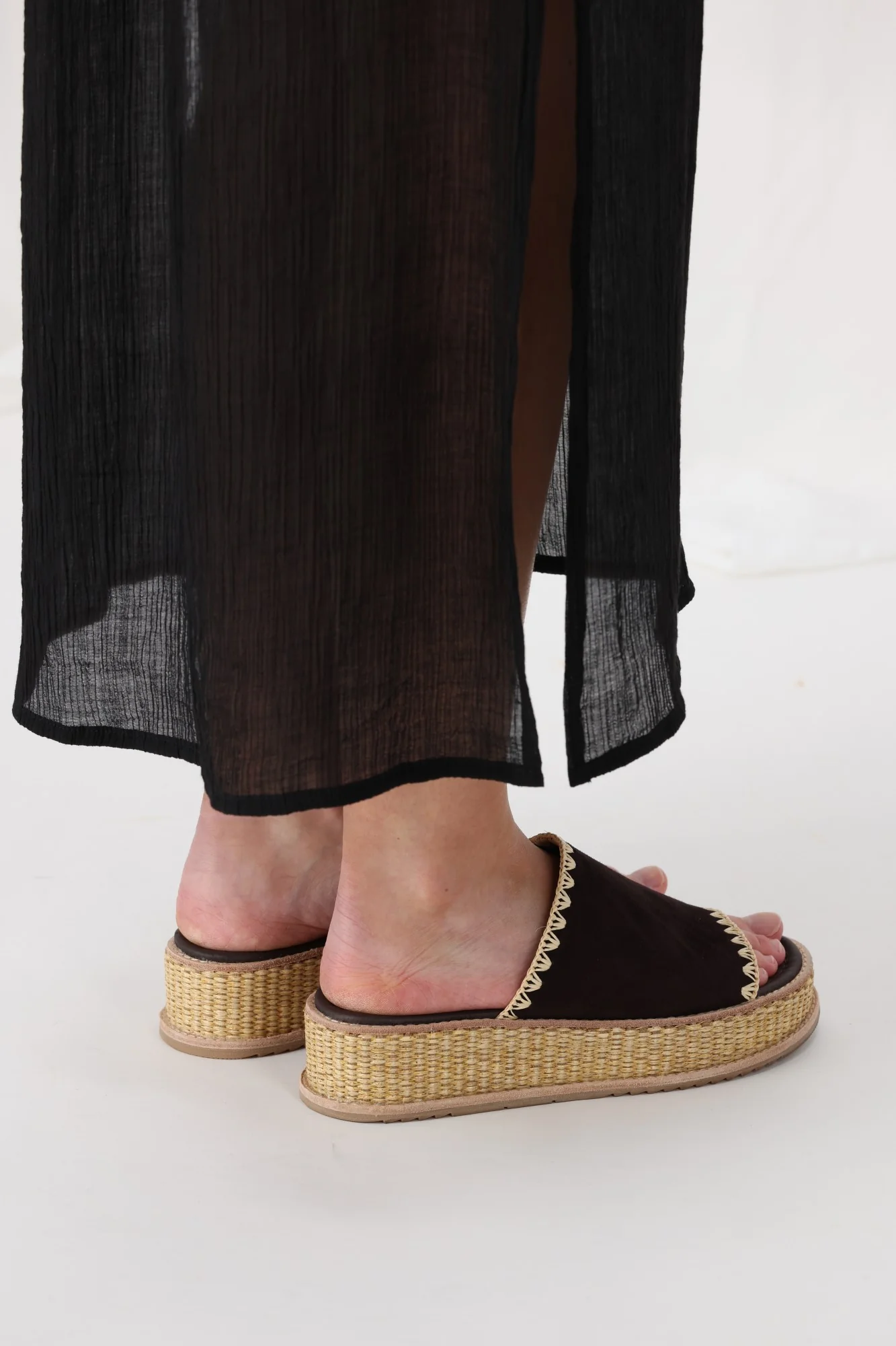 Django & Juliette Vibe Platform Chocolate Suede - Image 8
