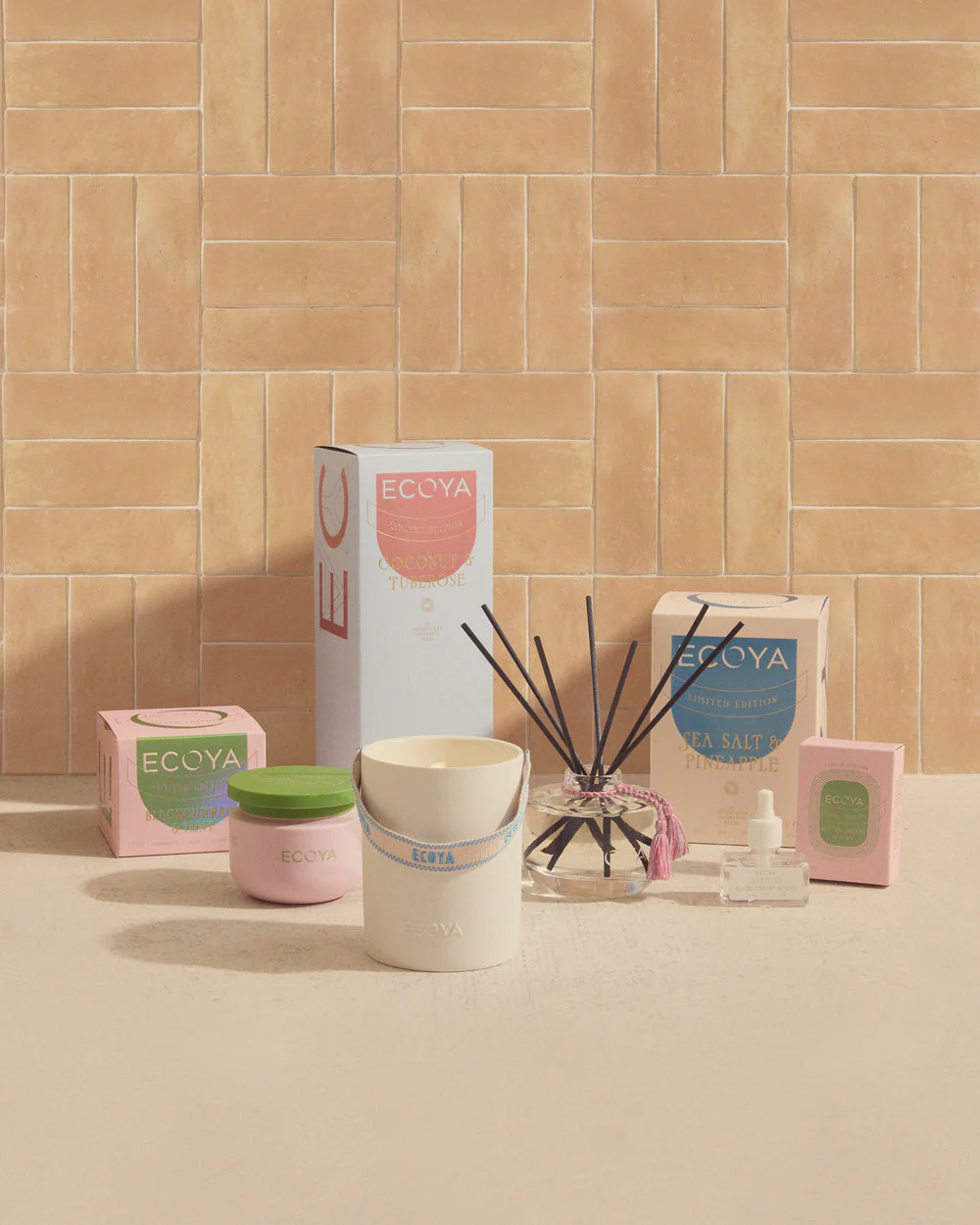 Ecoya Ceramic Candle Sea Salt & Pineapple 400g - Image 3