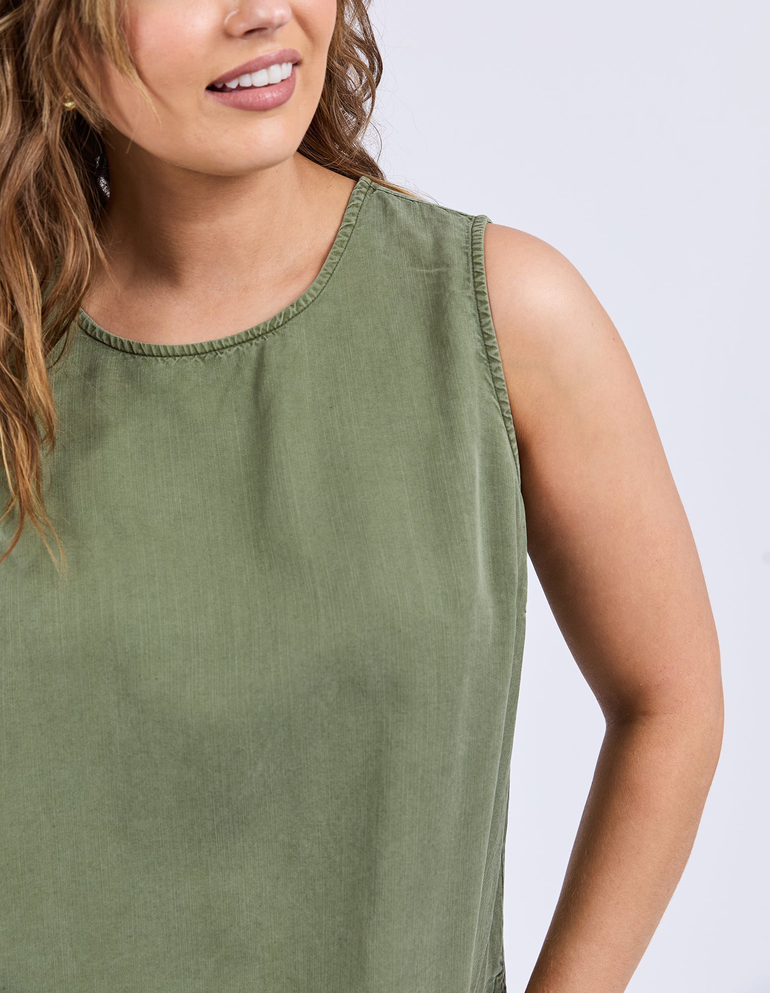 Elm Bliss Tank Clover - Image 3