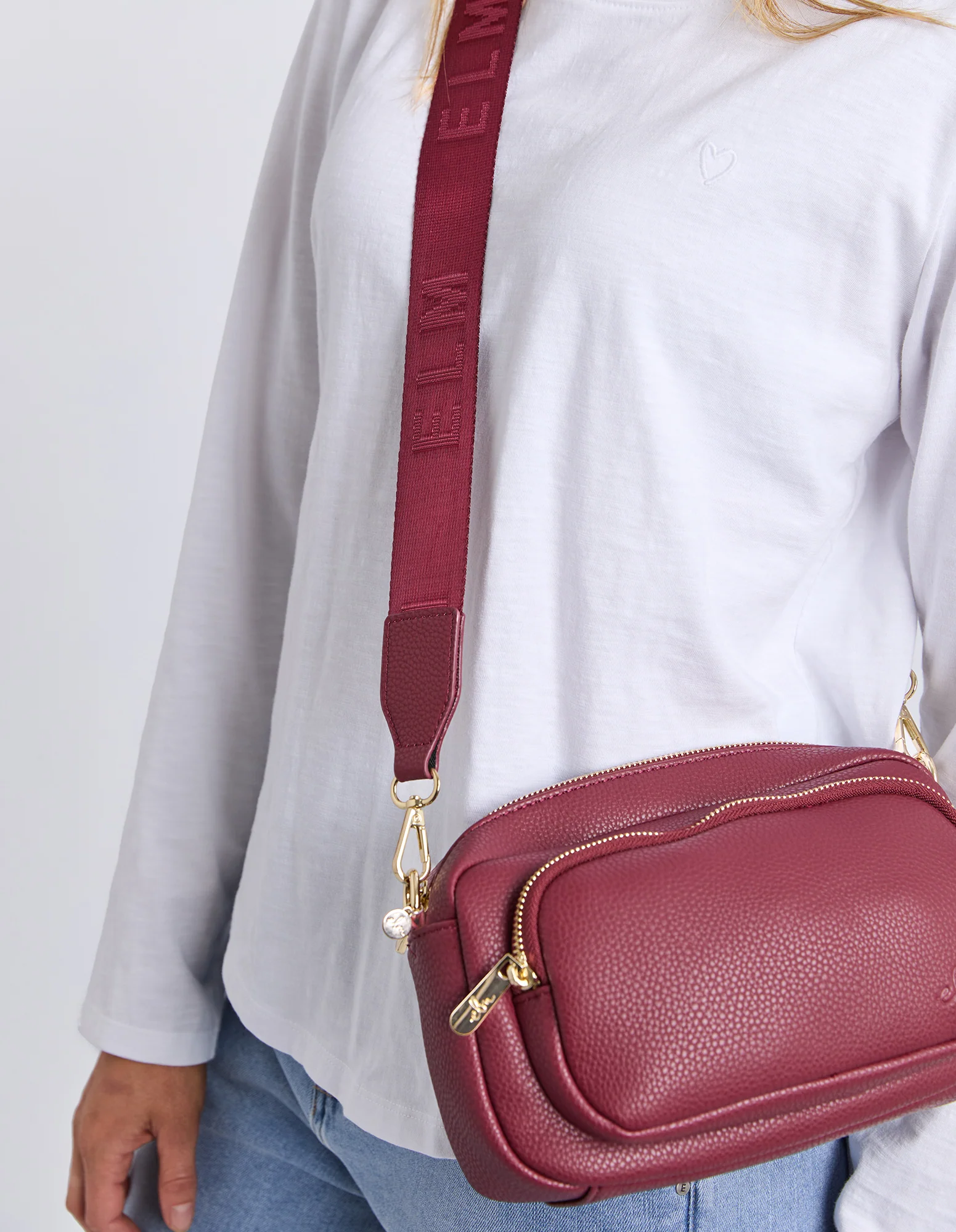 Elm Camera Bag Merlot - Image 2