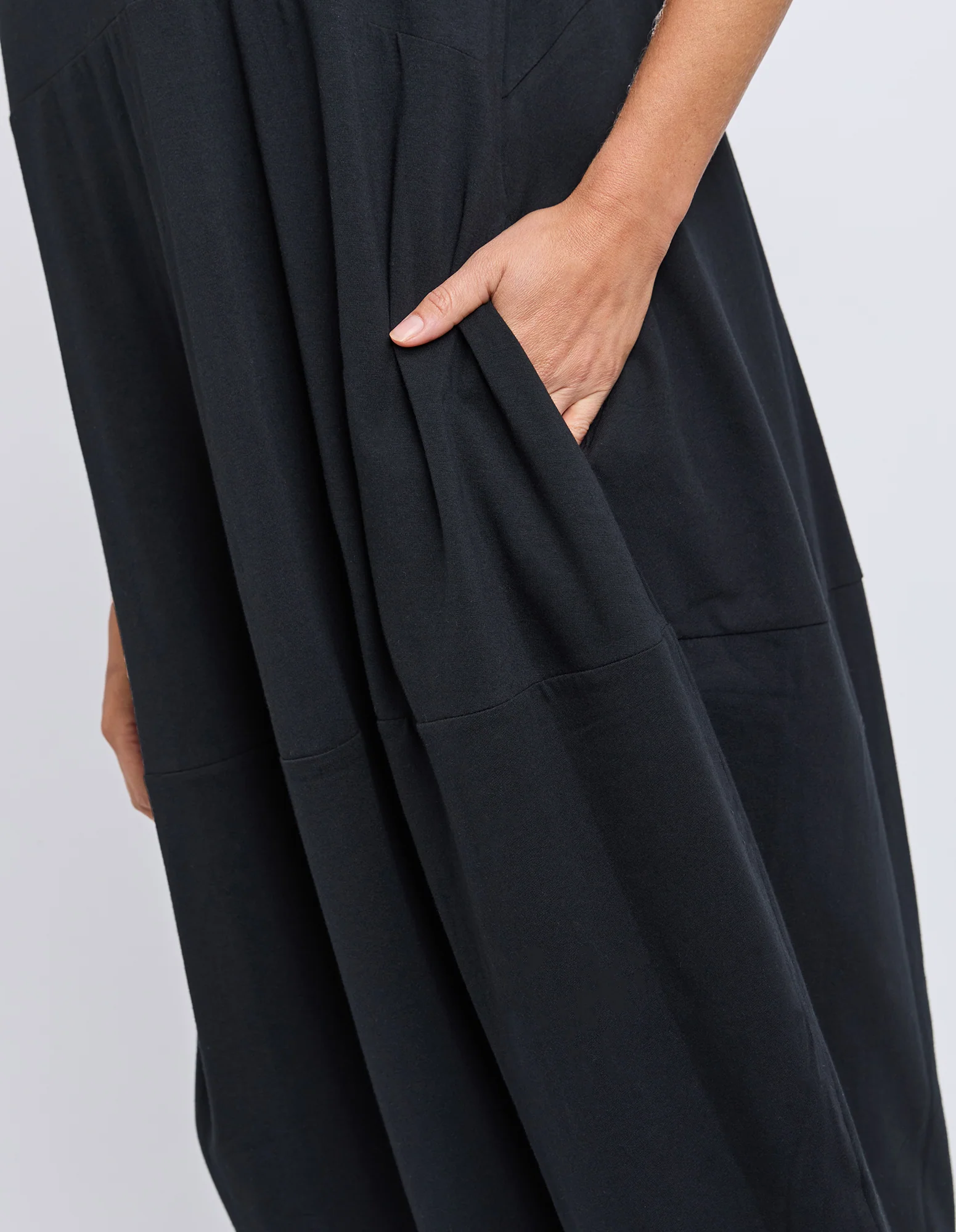 Elm Diana Dress 3/4 Sleeve Black - Image 4