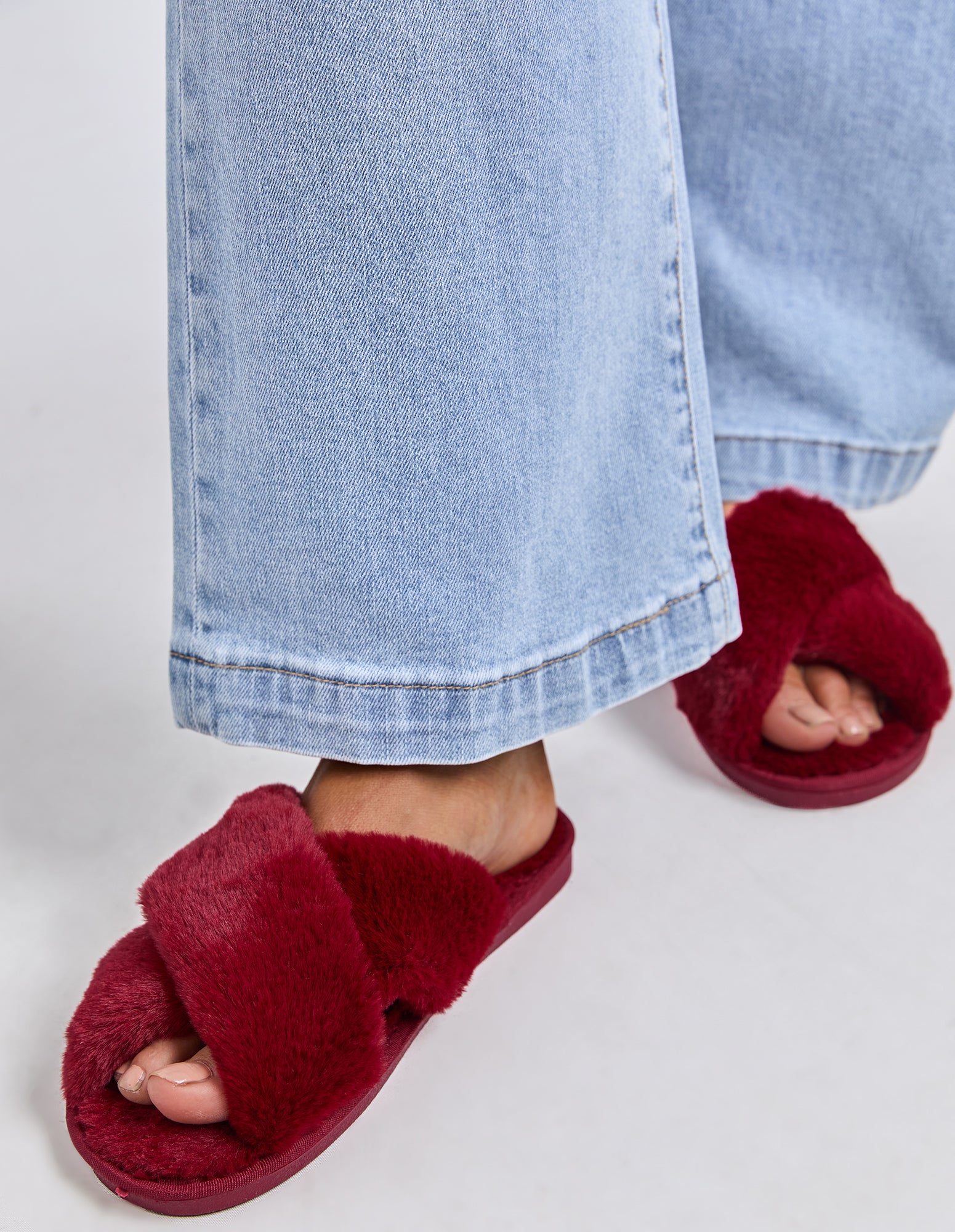 Elm Fluffy Slippers Merlot - Image 2