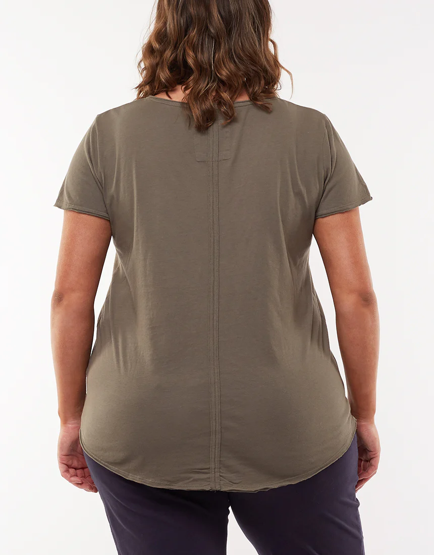 Elm Fundamental Vee Tee Khaki - Image 8