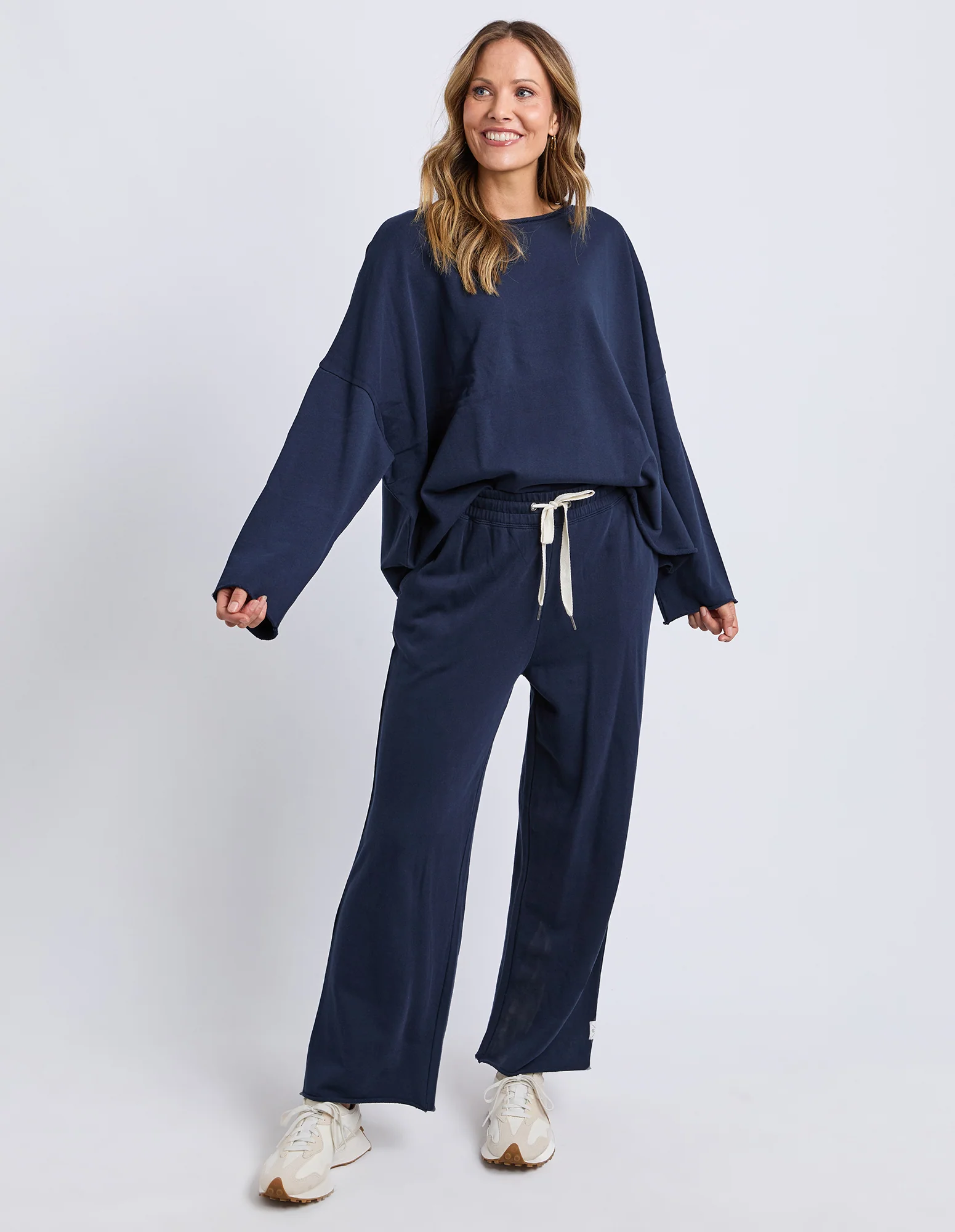 Elm Gab Trackpant Navy - Image 2