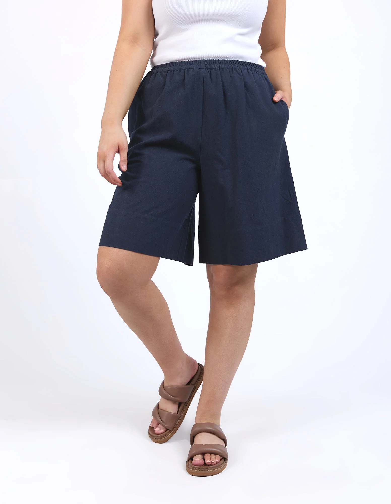 Elm Ginny Short Navy