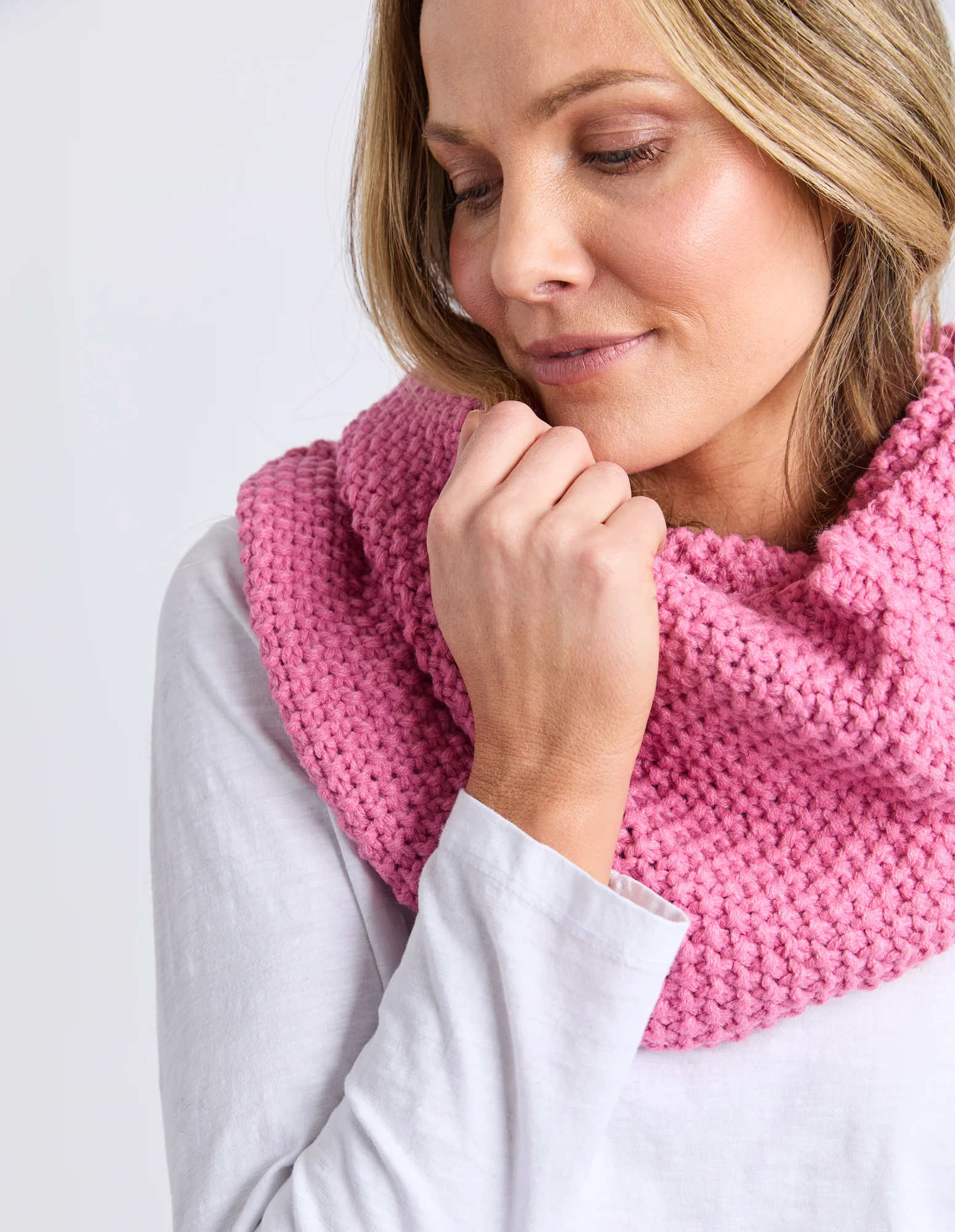 Elm Infinity Scarf Quartz Pink - Image 4