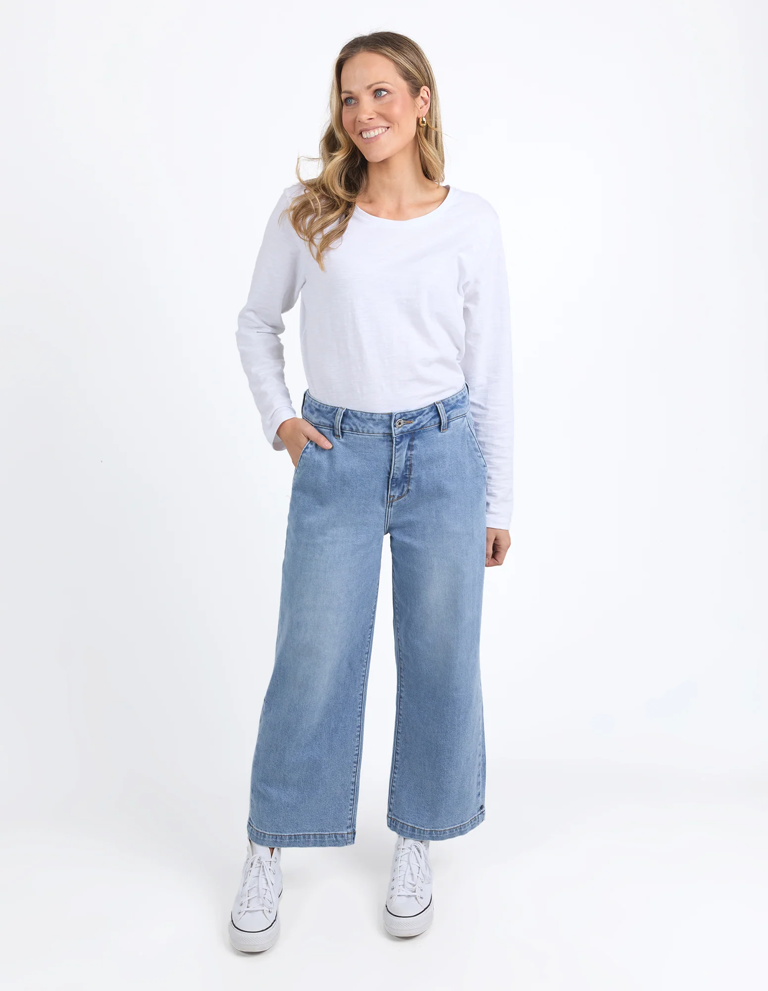 Elm Izzy Wide Leg Jean Vintage Blue Wash - Image 3