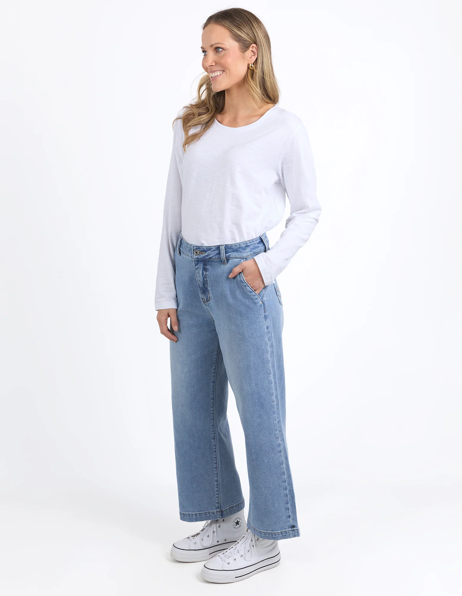 Elm Izzy Wide Leg Jean Vintage Blue Wash - Image 4