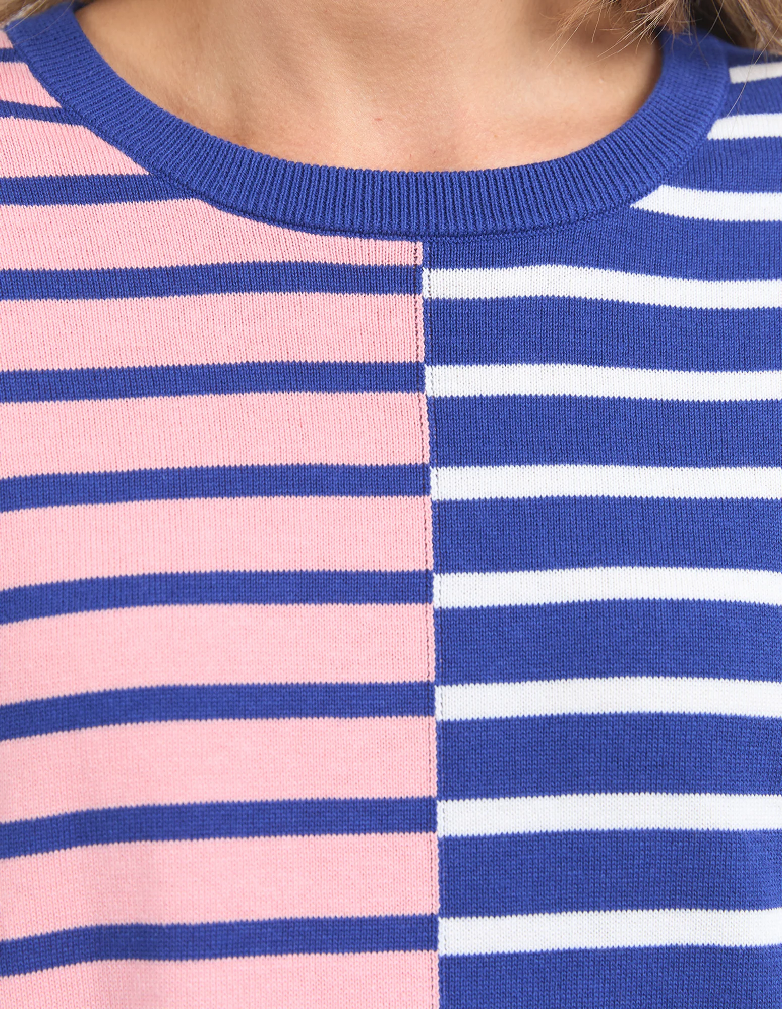 Elm Louise Spliced Knit Deep Blue/Pink Blush - Image 4