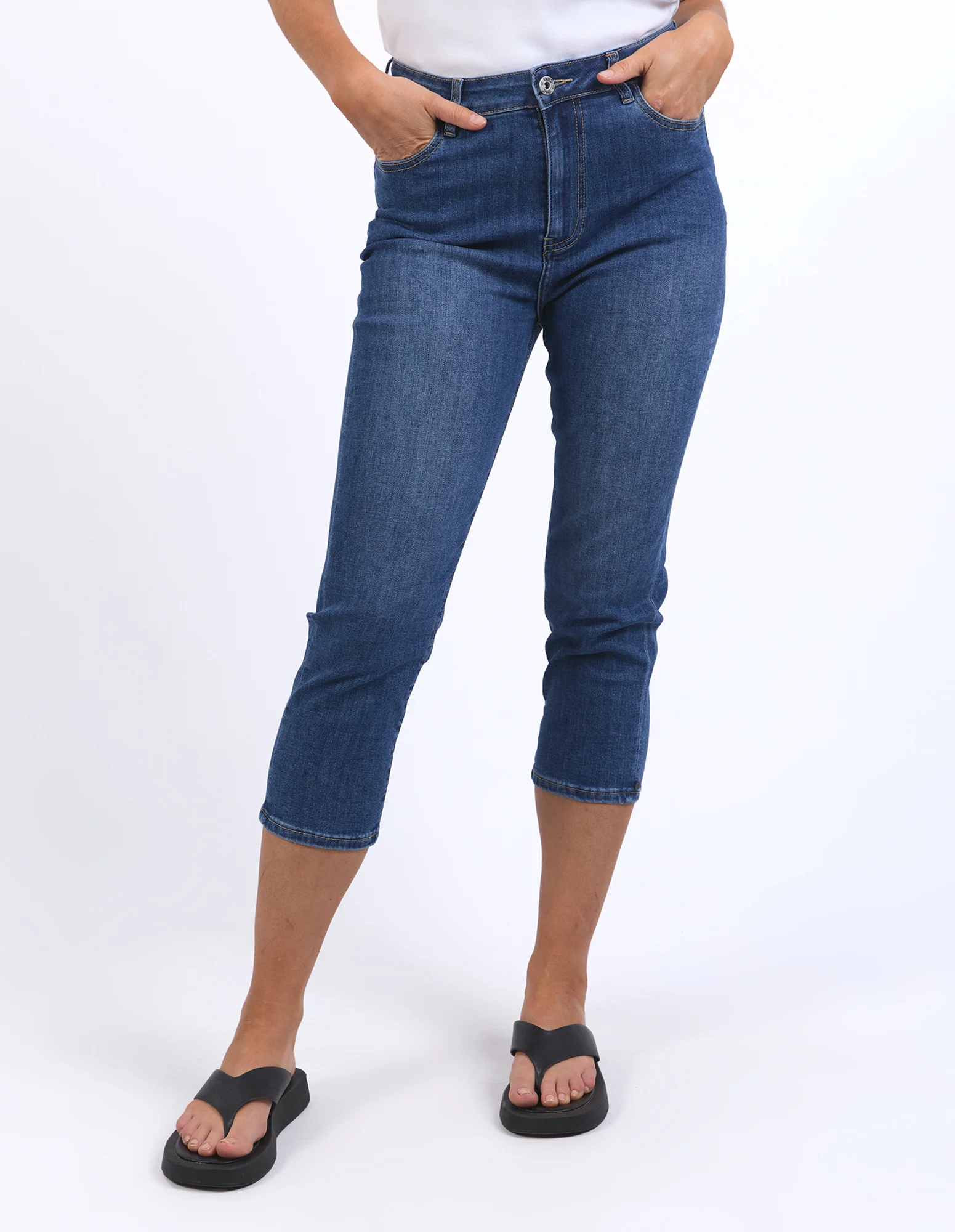 Elm Mollie Capri Jean Mid Blue Wash - Image 2
