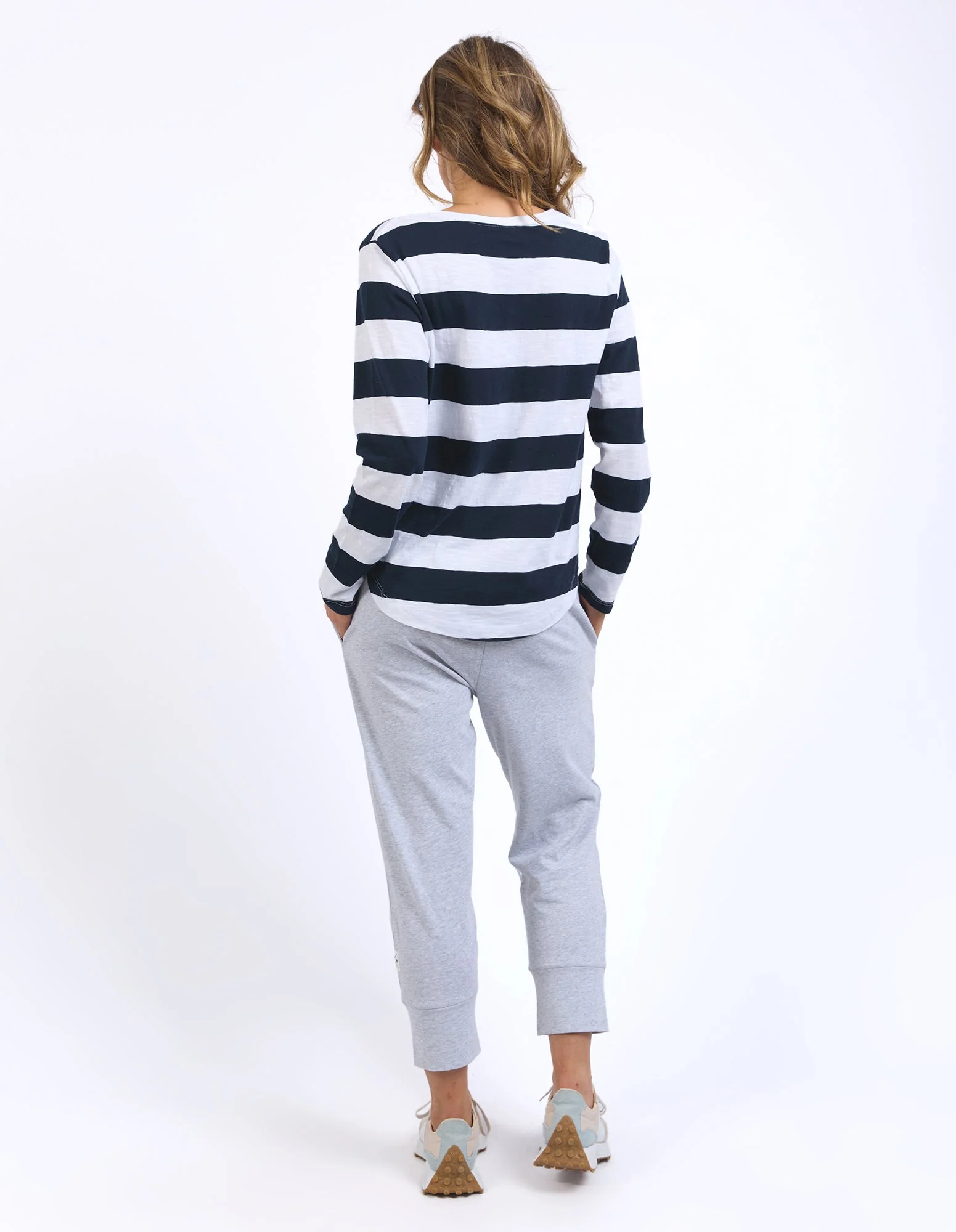 Elm Spritz L/S Tee Navy - Image 9