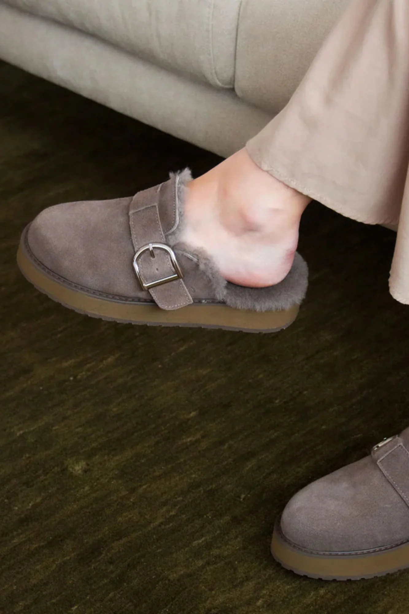 Emu Adison Lined Slide Smoke
