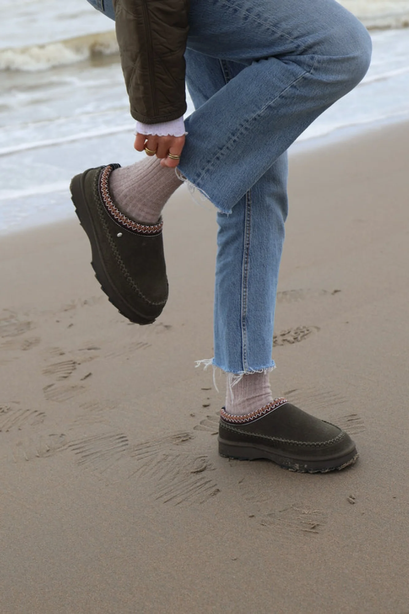 Emu Sharky Adventure Scuff Dark Olive