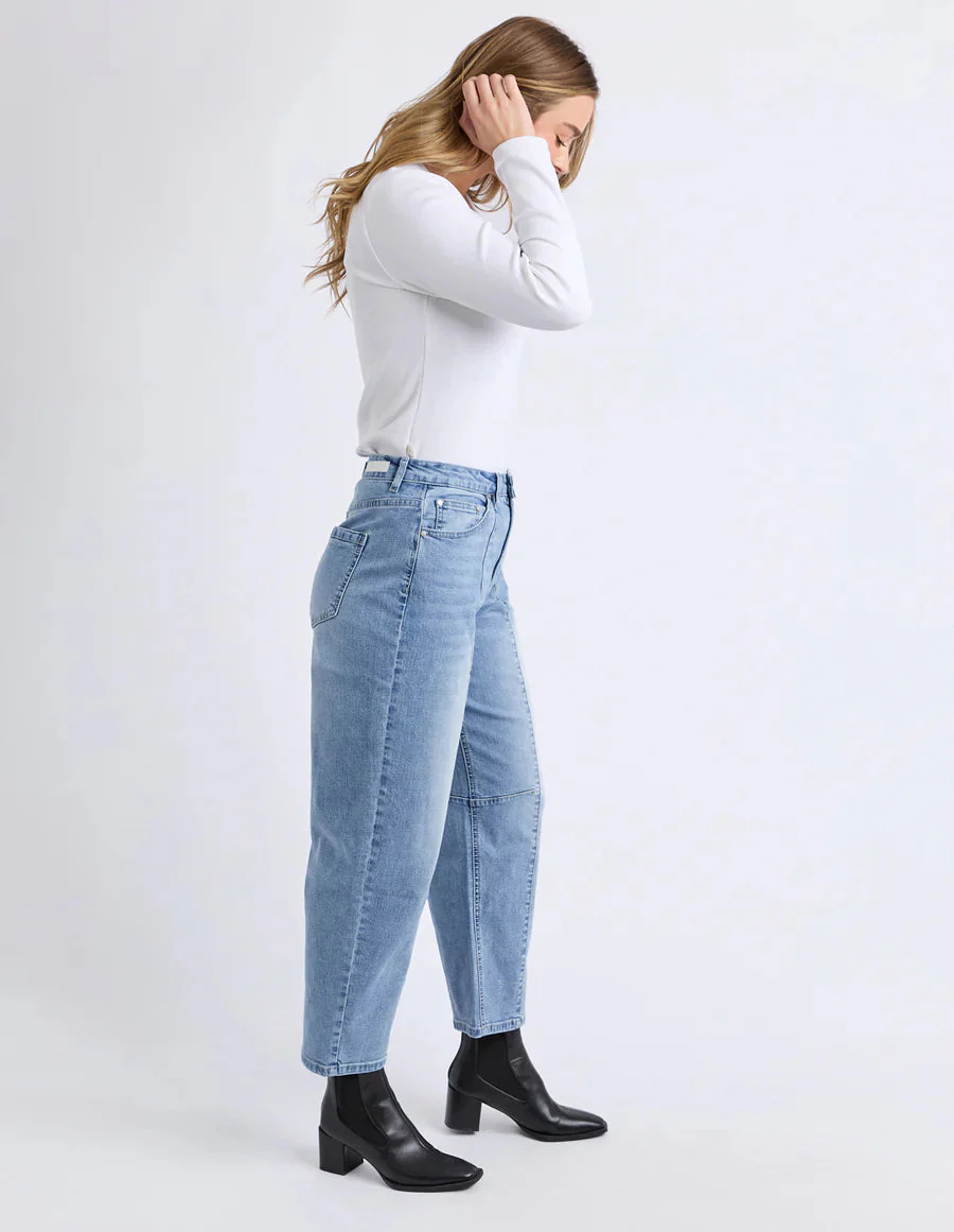 Foxwood Ambrose Barrel Jean Light Blue - Image 4