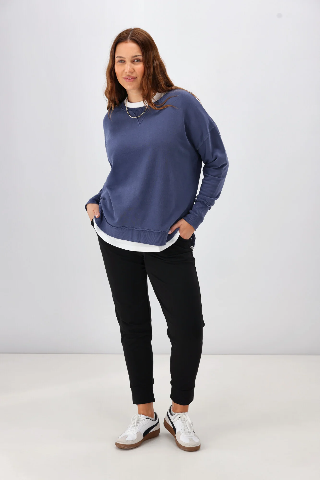 Foxwood Delilah Crew Deep Blue - Image 5