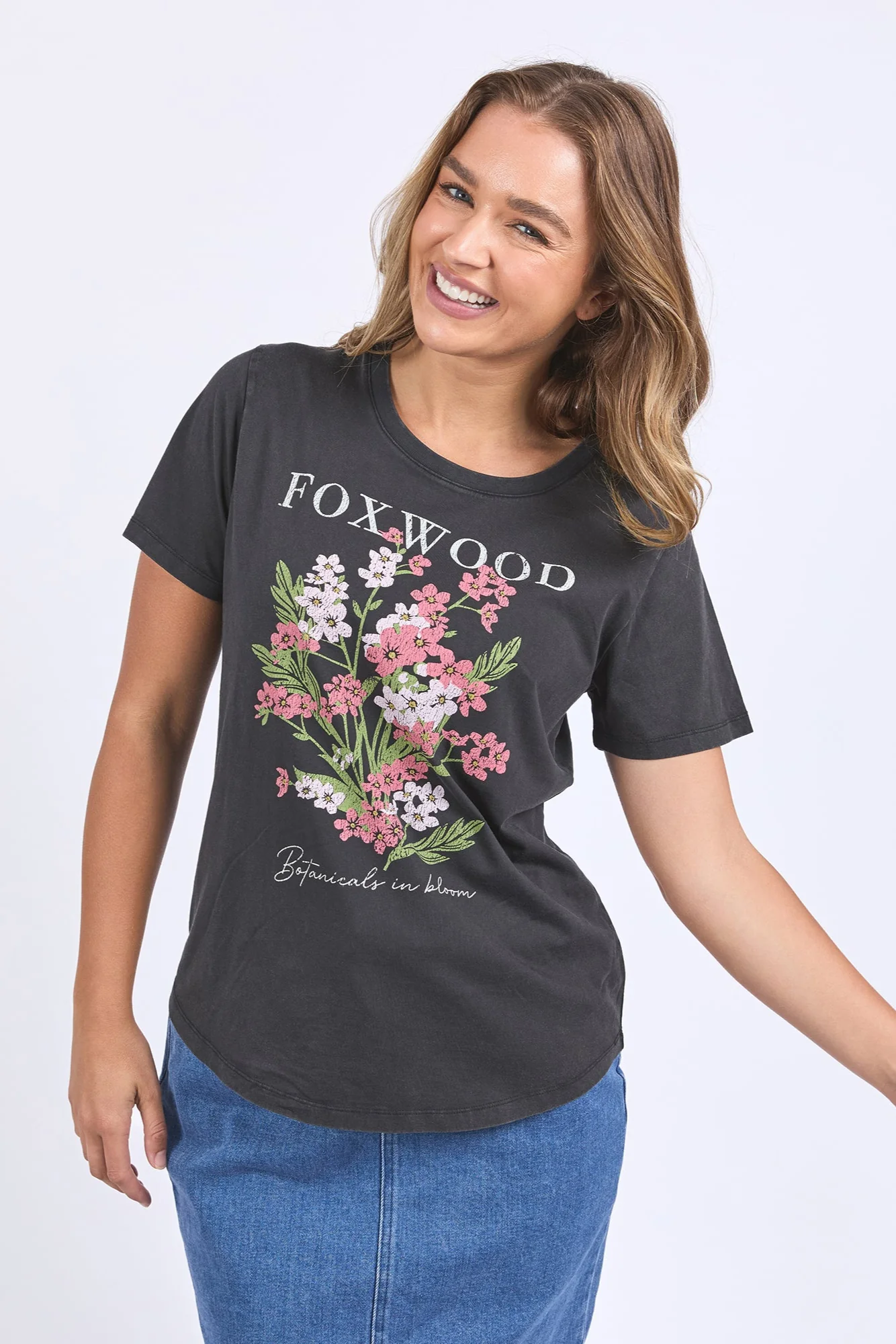 Foxwood Flower Block Tee Washed Black