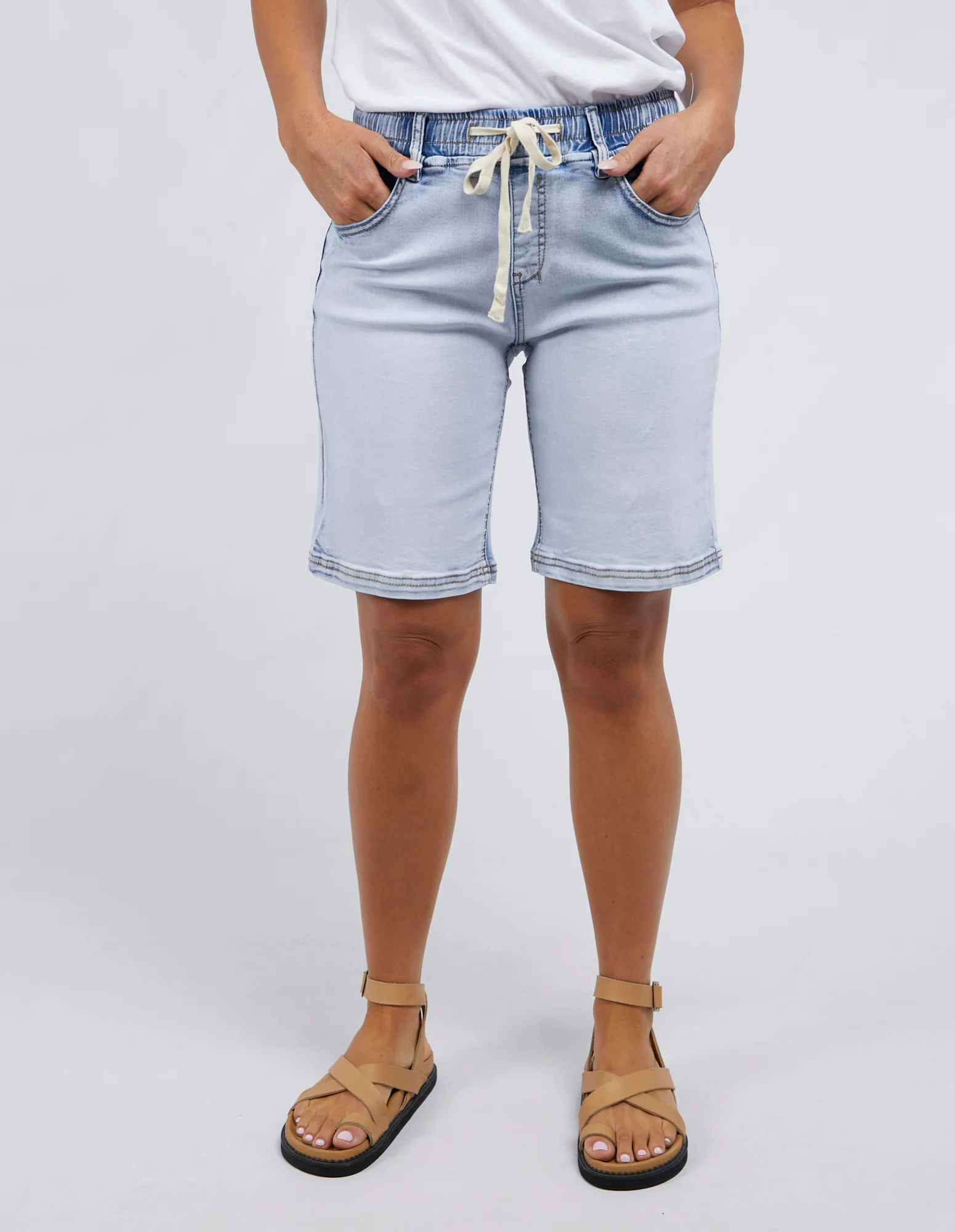 Foxwood Gabby Bermunda Short Light Blue - Image 3