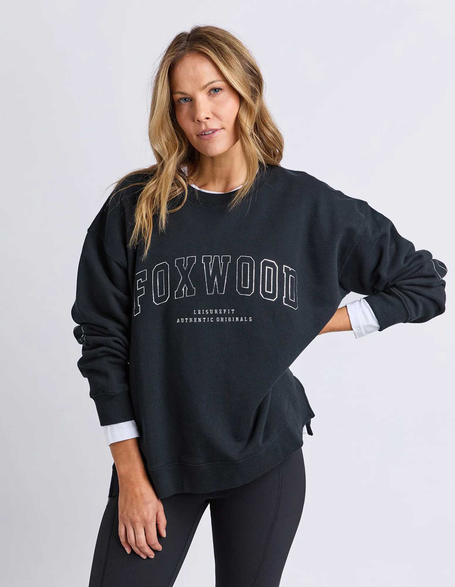 Foxwood Interval Crew Black Silver Outline - Image 3