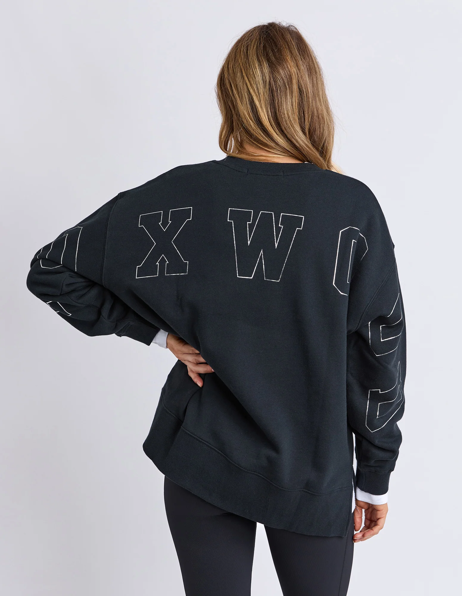 Foxwood Interval Crew Black Silver Outline - Image 8