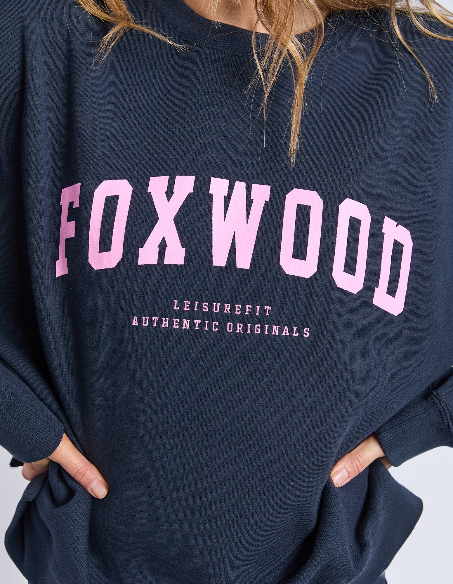 Foxwood Interval Crew Navy And Neon Pink - Image 5