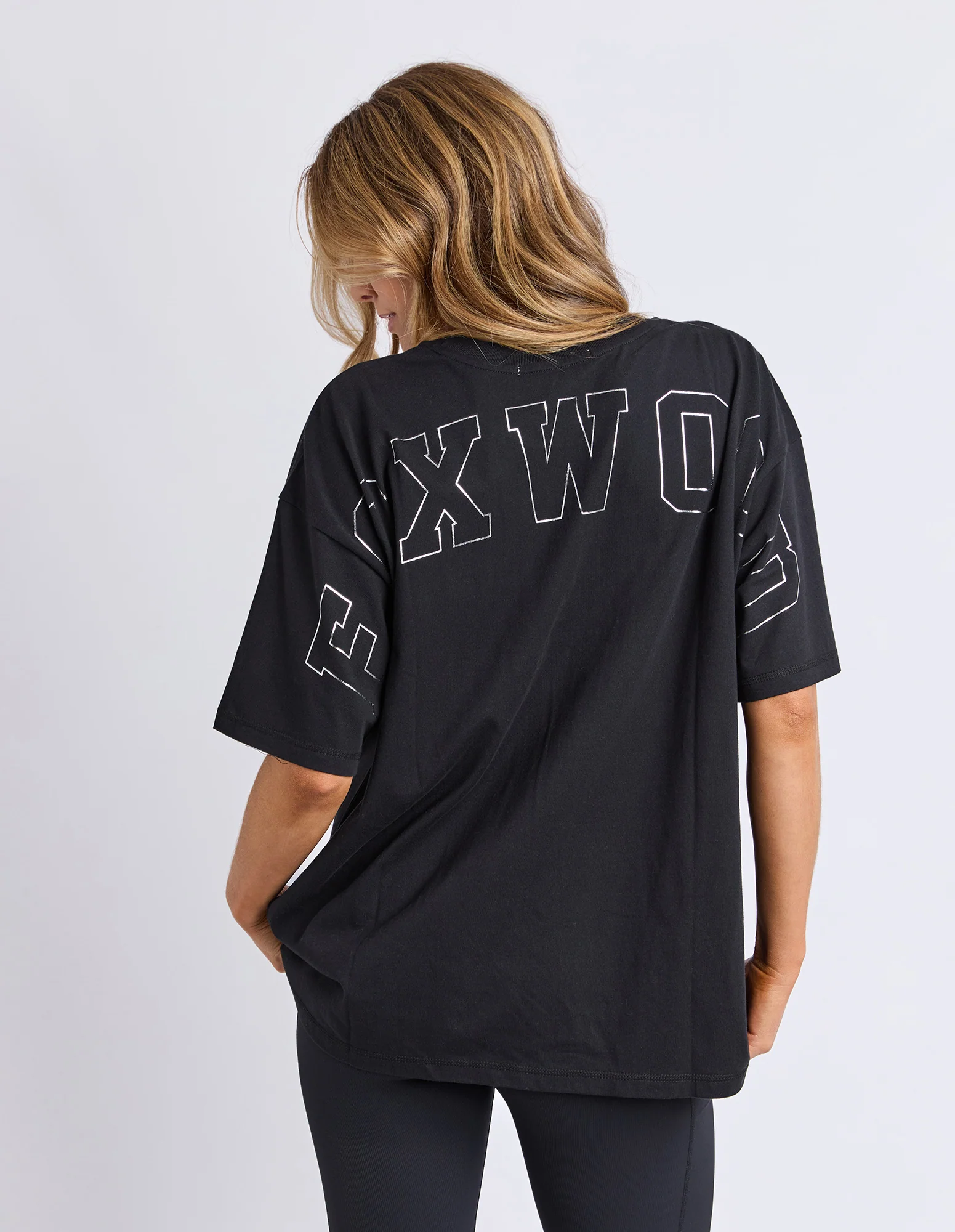Foxwood Interval Tee Black Silver Outline