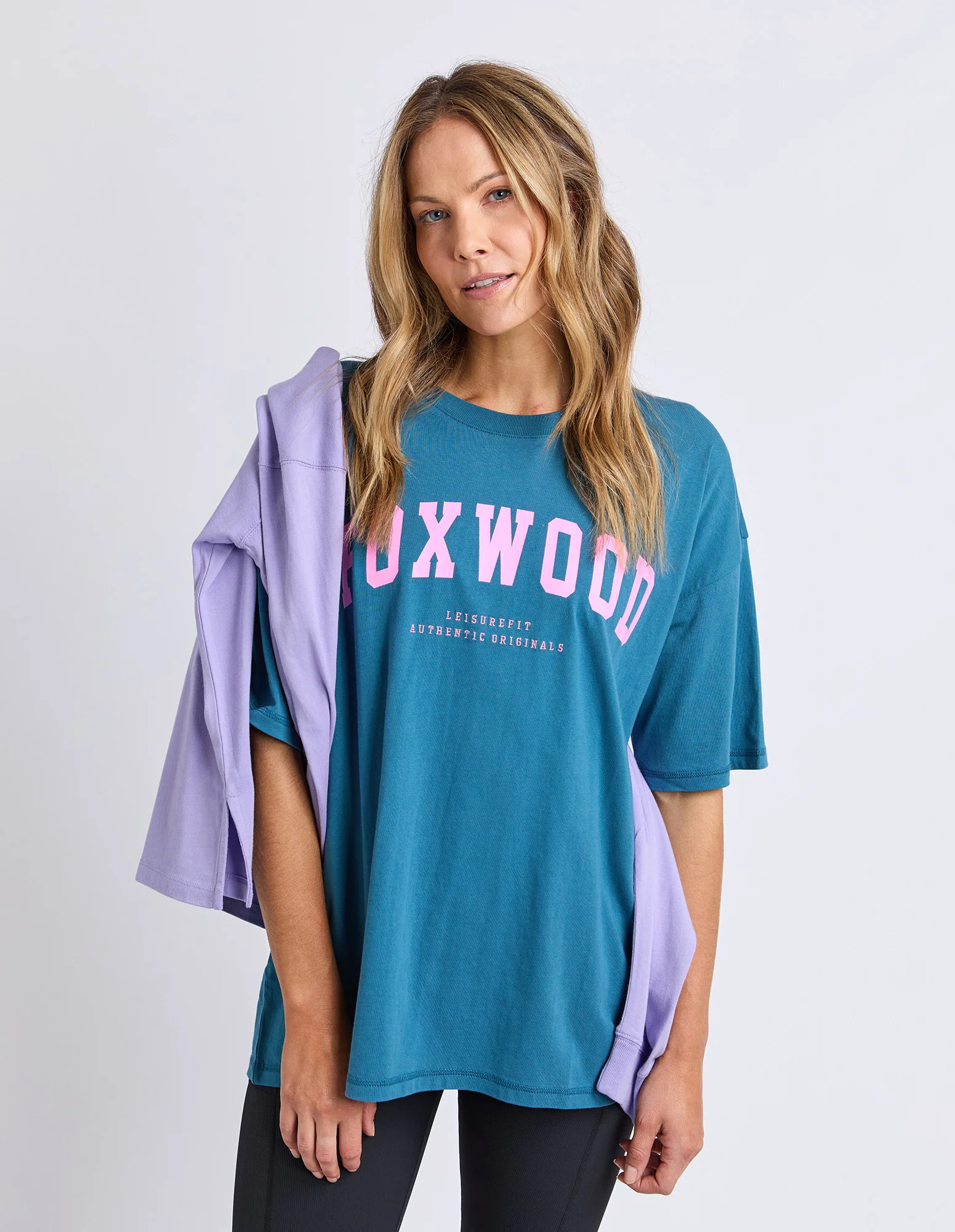 Foxwood Interval Tee Ocean Neon Pink - Image 2