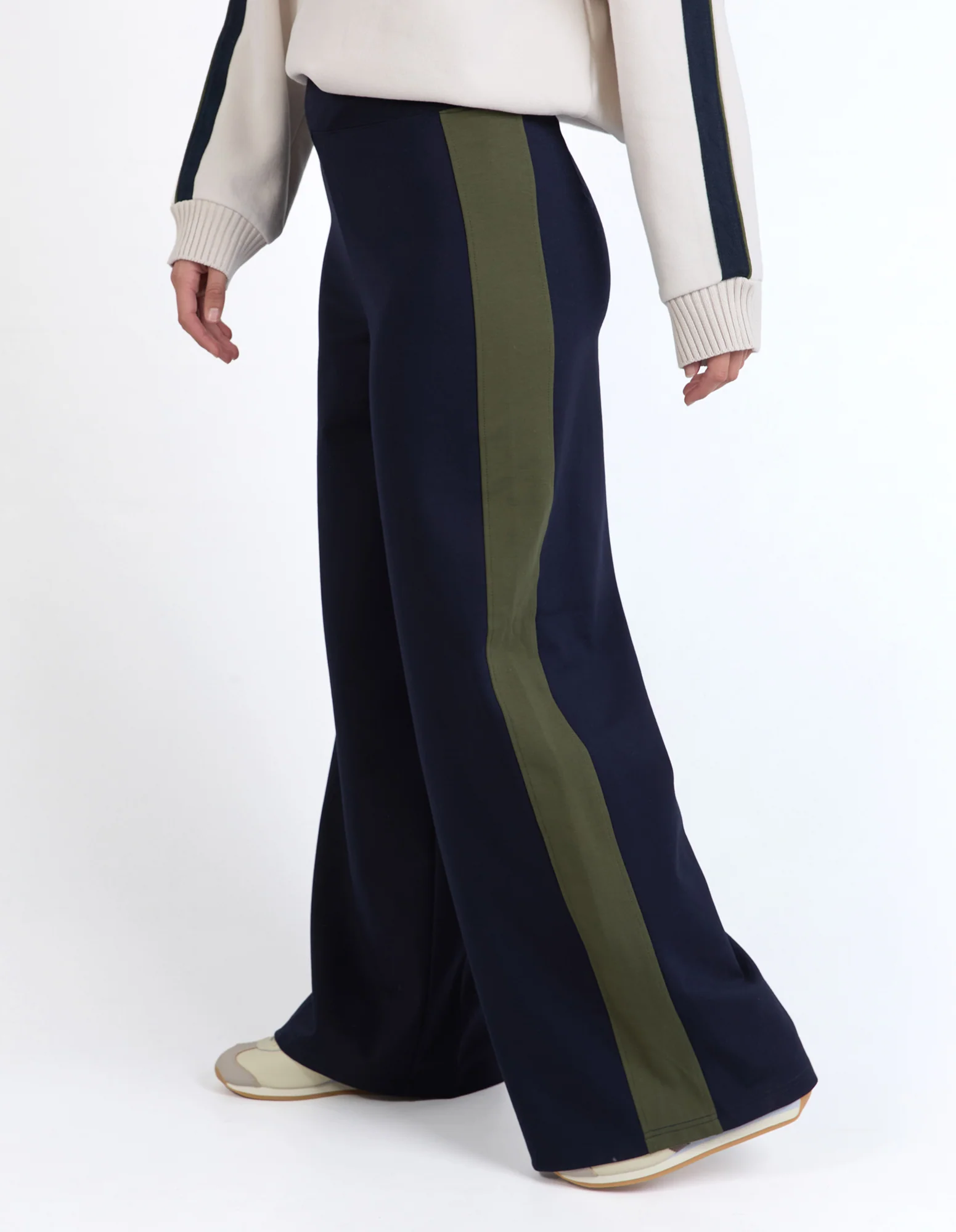 Foxwood Juno Pant Navy With Green - Image 9