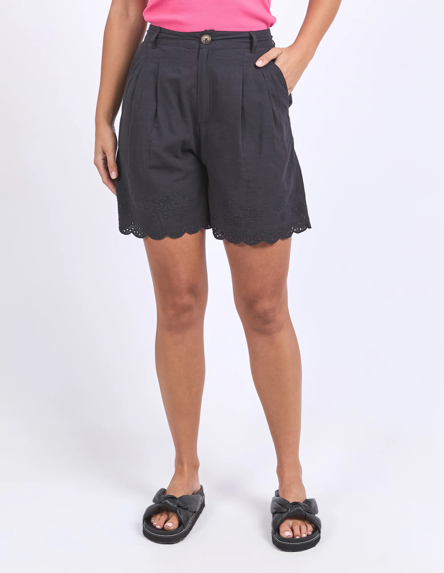 Foxwood Madeline Short Black