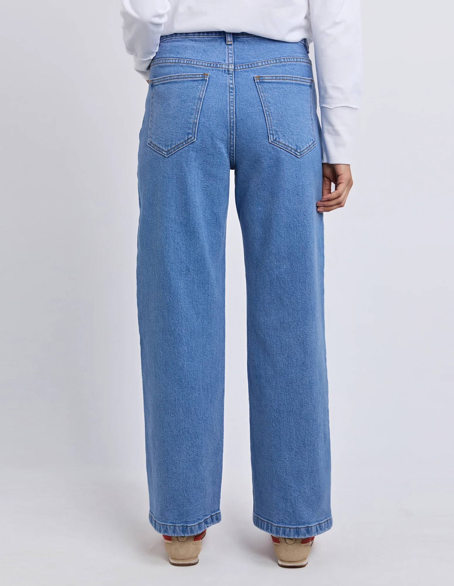 Foxwood Monty Jean Light Blue - Image 2