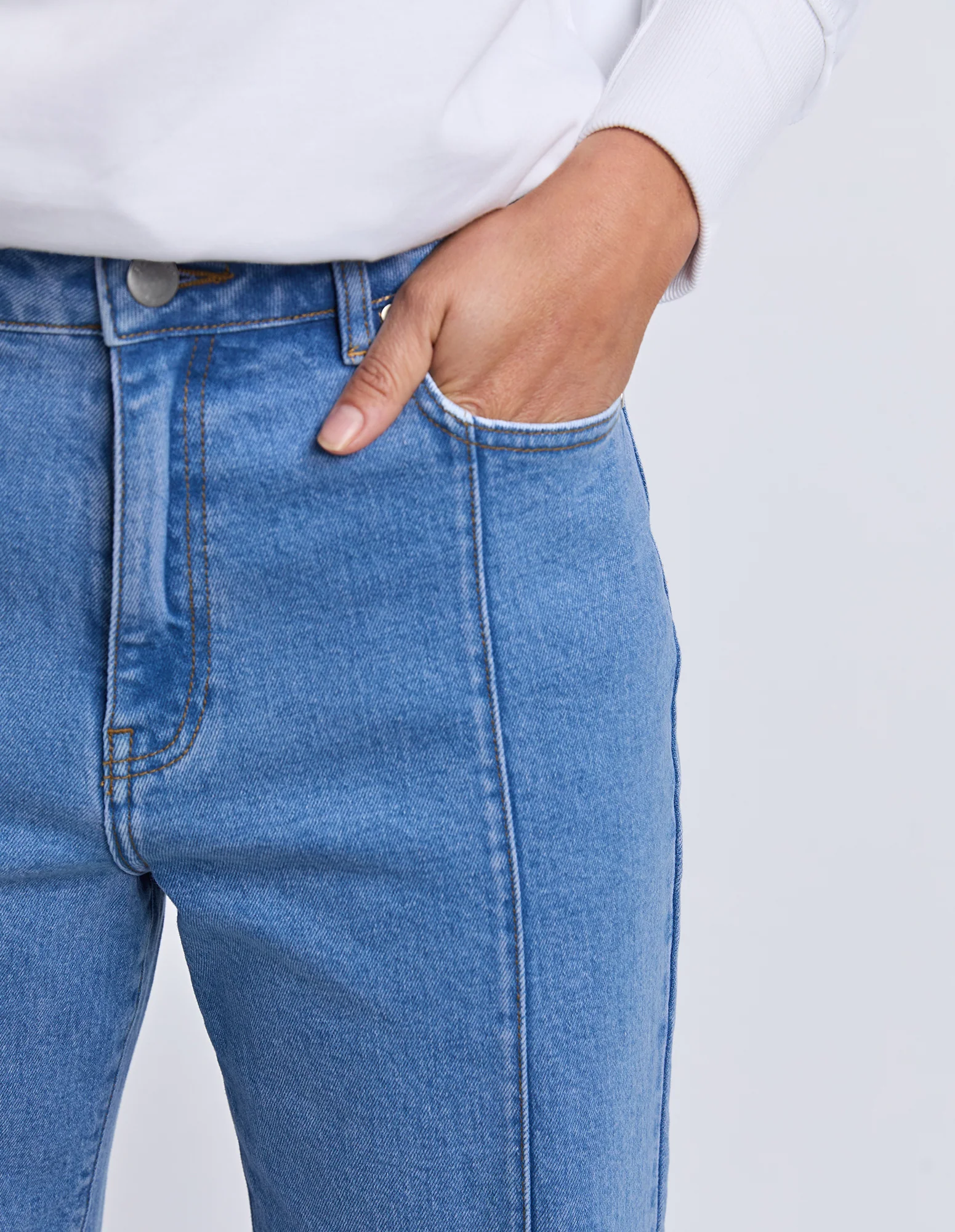 Foxwood Monty Jean Light Blue - Image 4