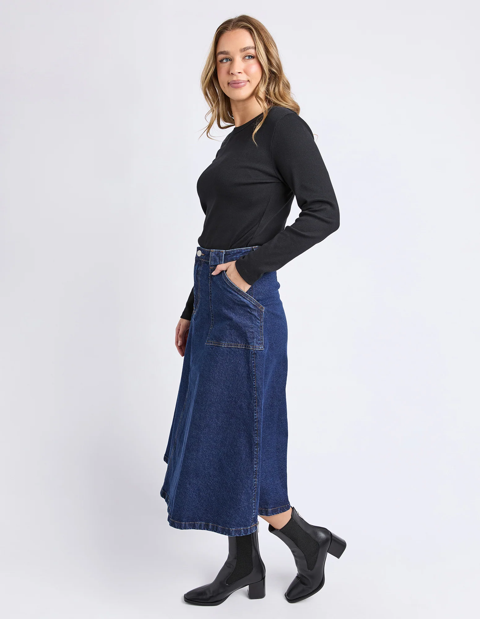 Foxwood Potter Skirt Dark Blue - Image 6
