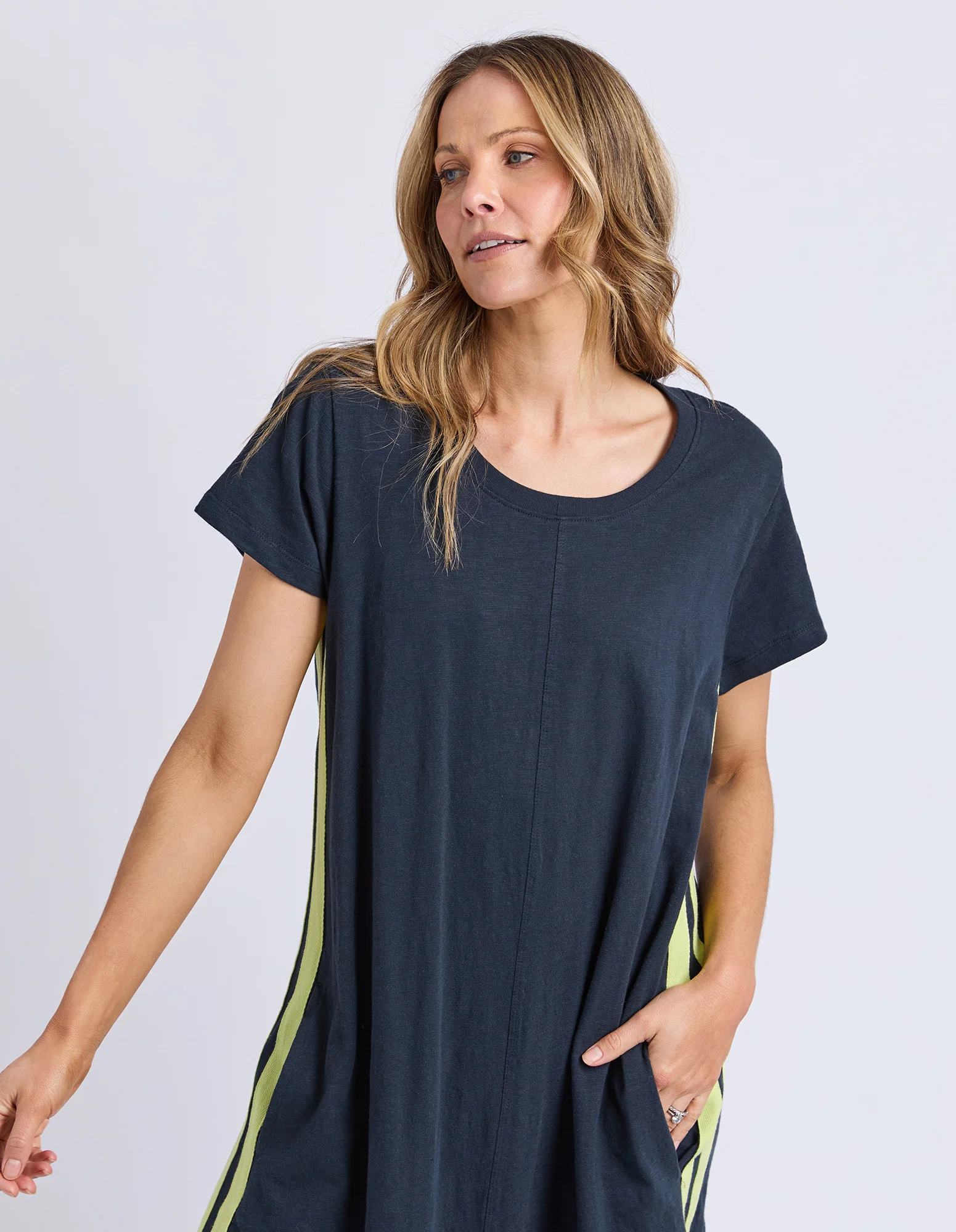 Foxwood Recovery Dress Navy & Neon Yellow - Image 3